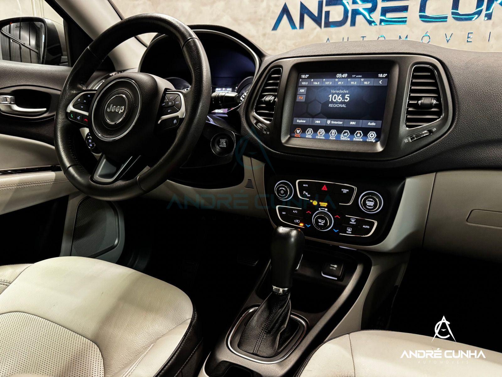 Foto numero 10 do veiculo Jeep Compass LONGITUDE 2.0 4x2 Flex 16V Aut. - Cinza - 2018/2018
