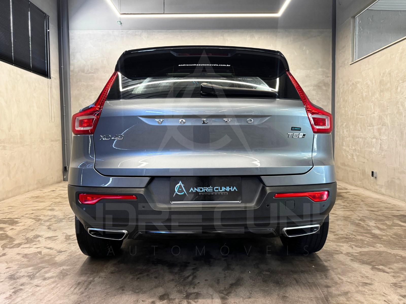 Foto numero 6 do veiculo Volvo XC 40 T-5 R-DESIGN 2.0 252cv AWD  - Cinza - 2018/2019