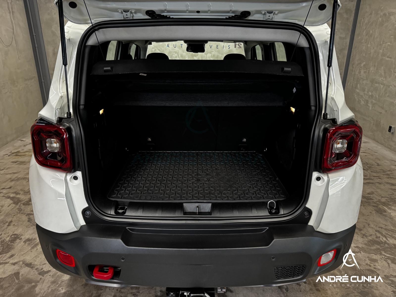 Foto numero 15 do veiculo Jeep Renegade Trailhawk 2.0 4x4 TB Diesel Aut  - Branca - 2021/2021