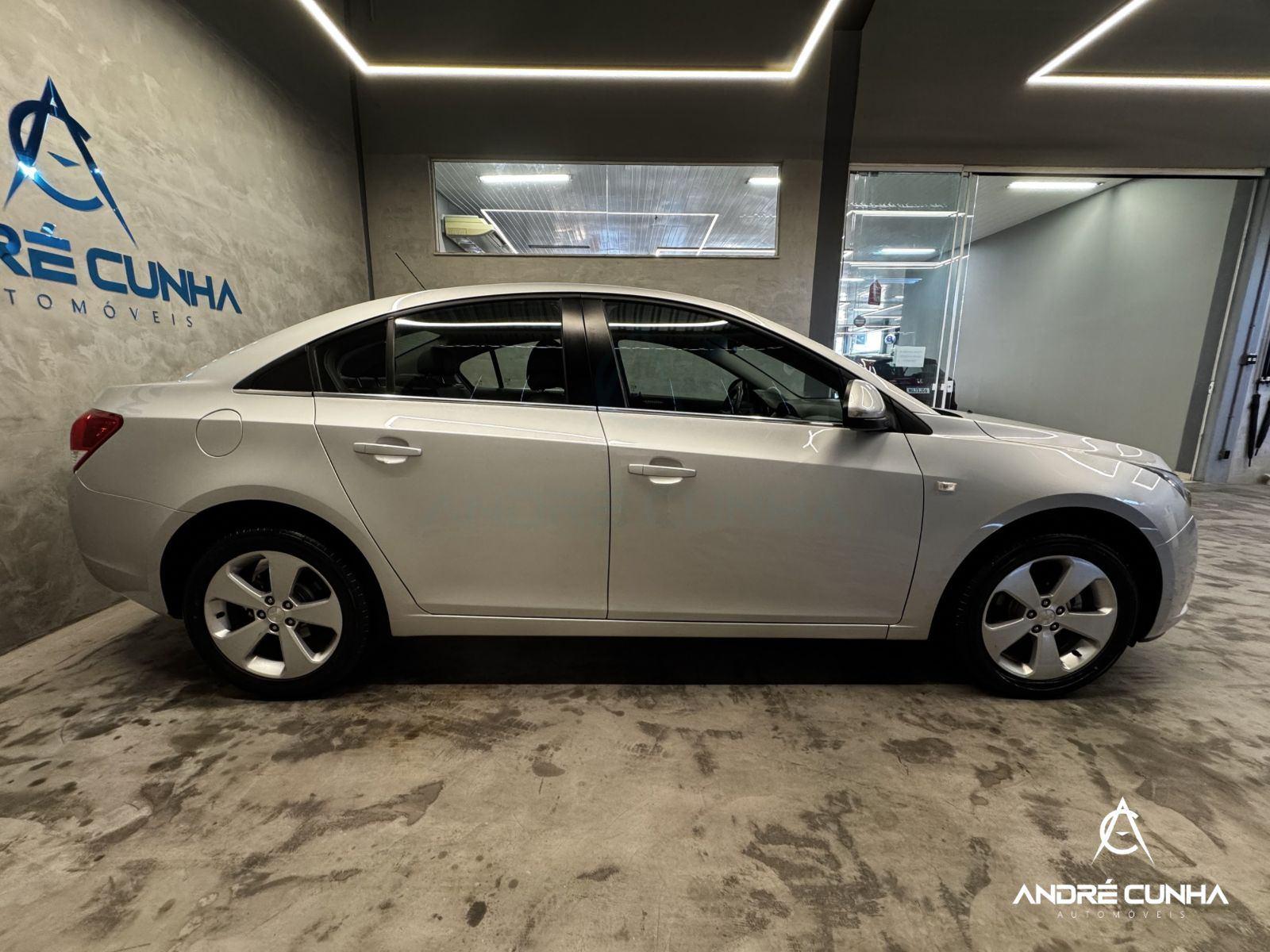 Foto numero 7 do veiculo Chevrolet Cruze LT 1.8 16V FlexPower 4p Aut.  - Prata - 2014/2014