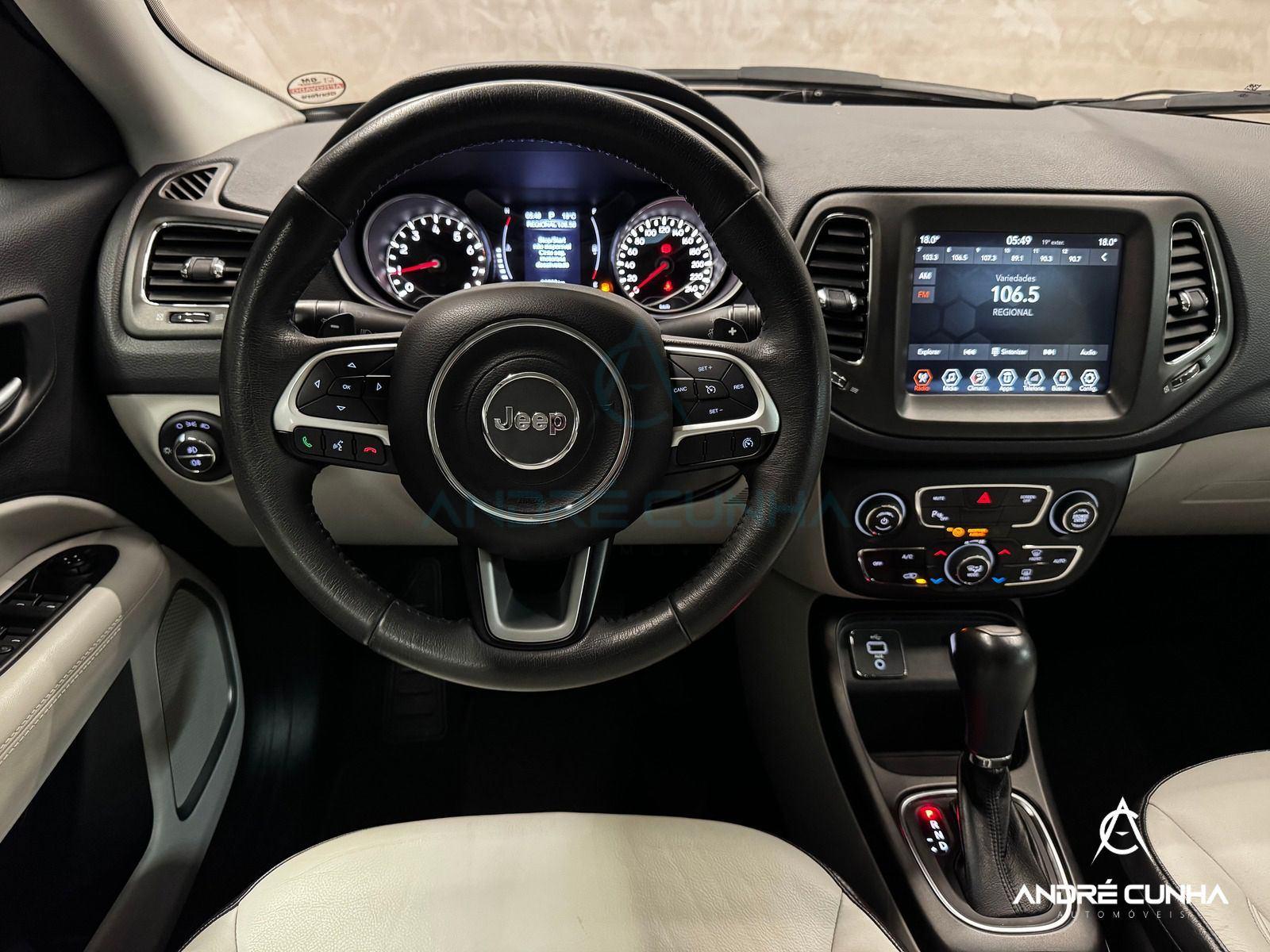 Foto numero 11 do veiculo Jeep Compass LONGITUDE 2.0 4x2 Flex 16V Aut. - Cinza - 2018/2018