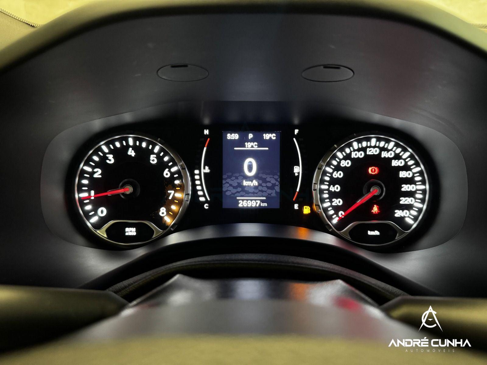Foto numero 13 do veiculo Jeep Renegade Longitude 1.8 4x2 Flex 16V Aut.  - Cinza - 2021/2021