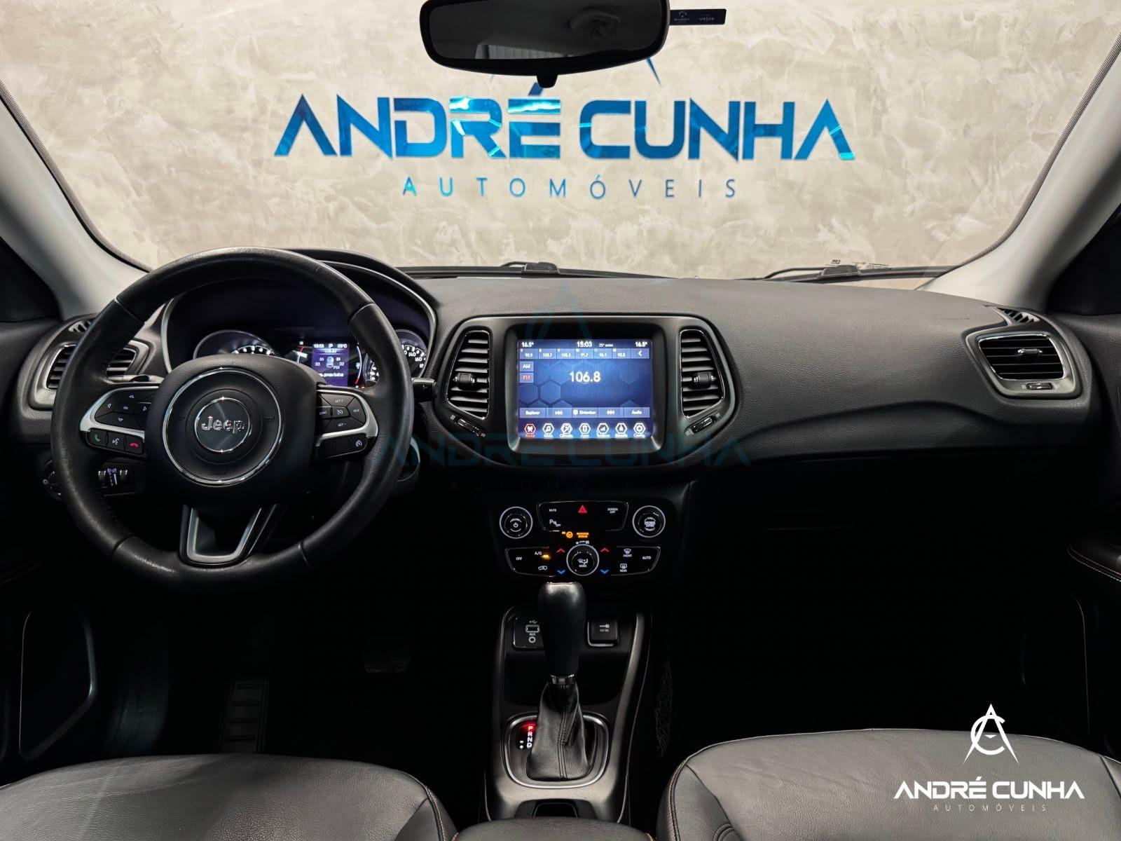 Foto numero 9 do veiculo Jeep Compass LONGITUDE 2.0 4x2 Flex 16V Aut.  - Branca - 2017/2018