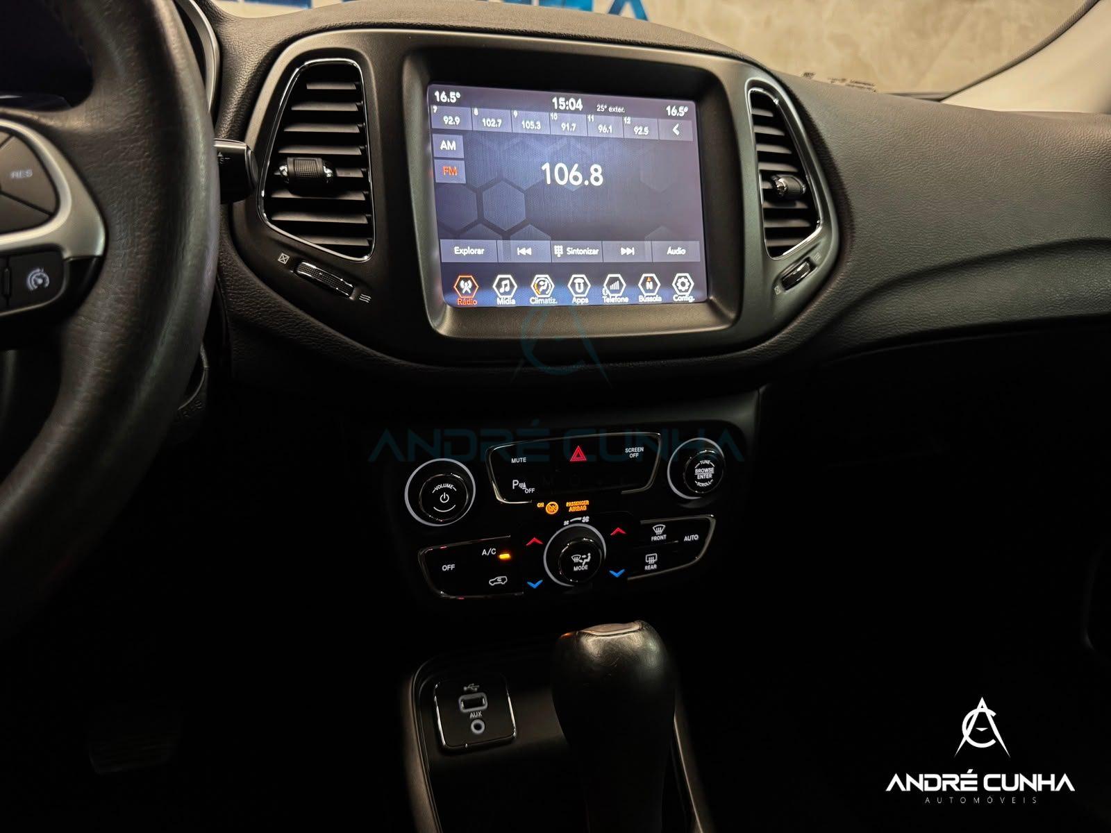 Foto numero 13 do veiculo Jeep Compass LONGITUDE 2.0 4x2 Flex 16V Aut.  - Branca - 2017/2018