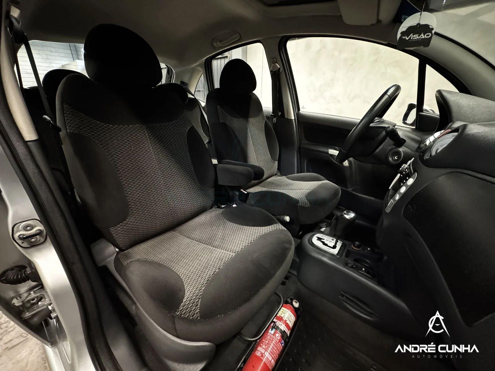 Foto numero 13 do veiculo Citroën C3 Excl. 1.6 VTi Flex Start 16V 5p Aut. - Prata - 2011/2012