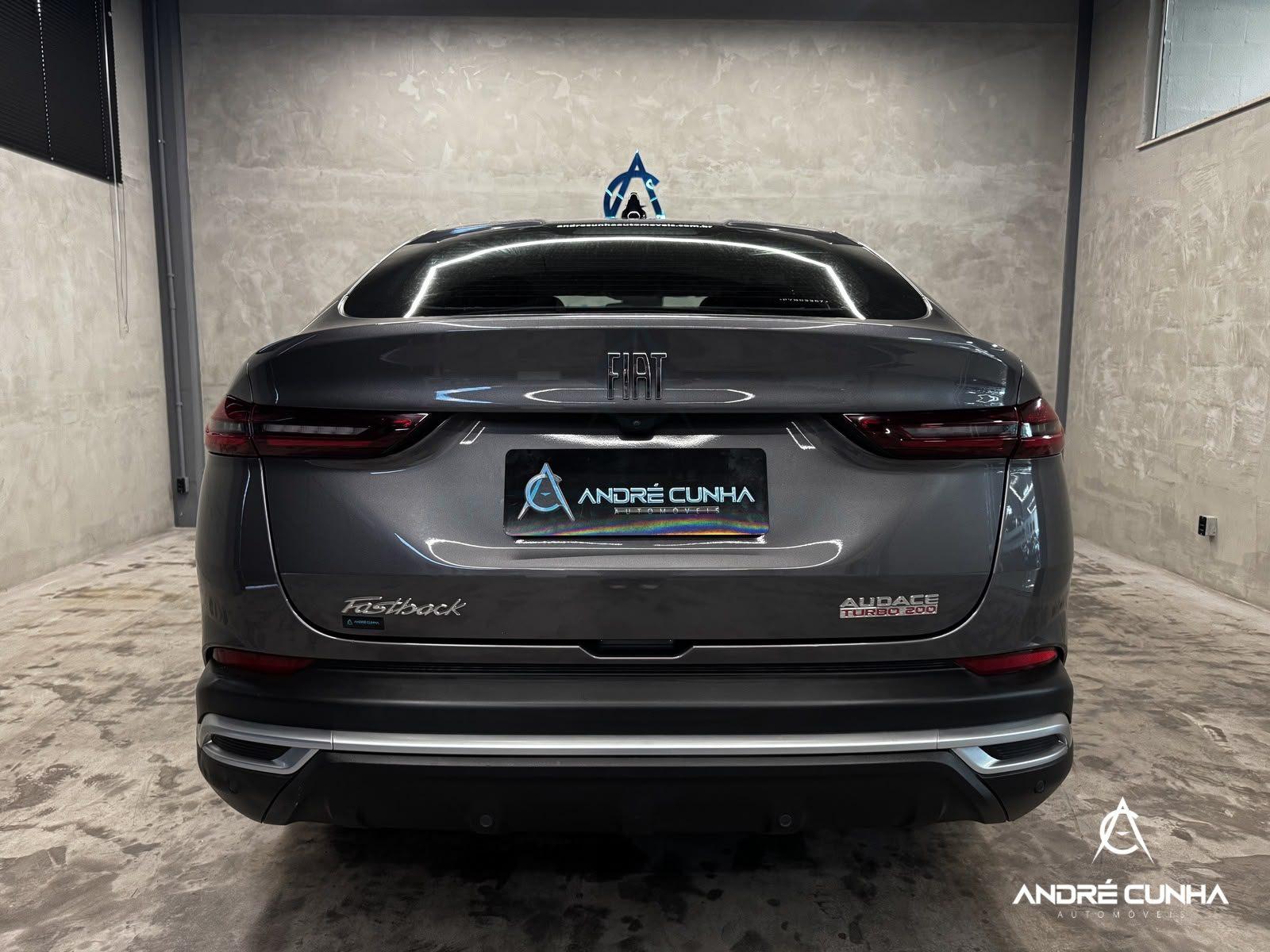 Foto numero 5 do veiculo Fiat Fastback Audace 1.0 200 T. Flex Aut  - Cinza - 2022/2023