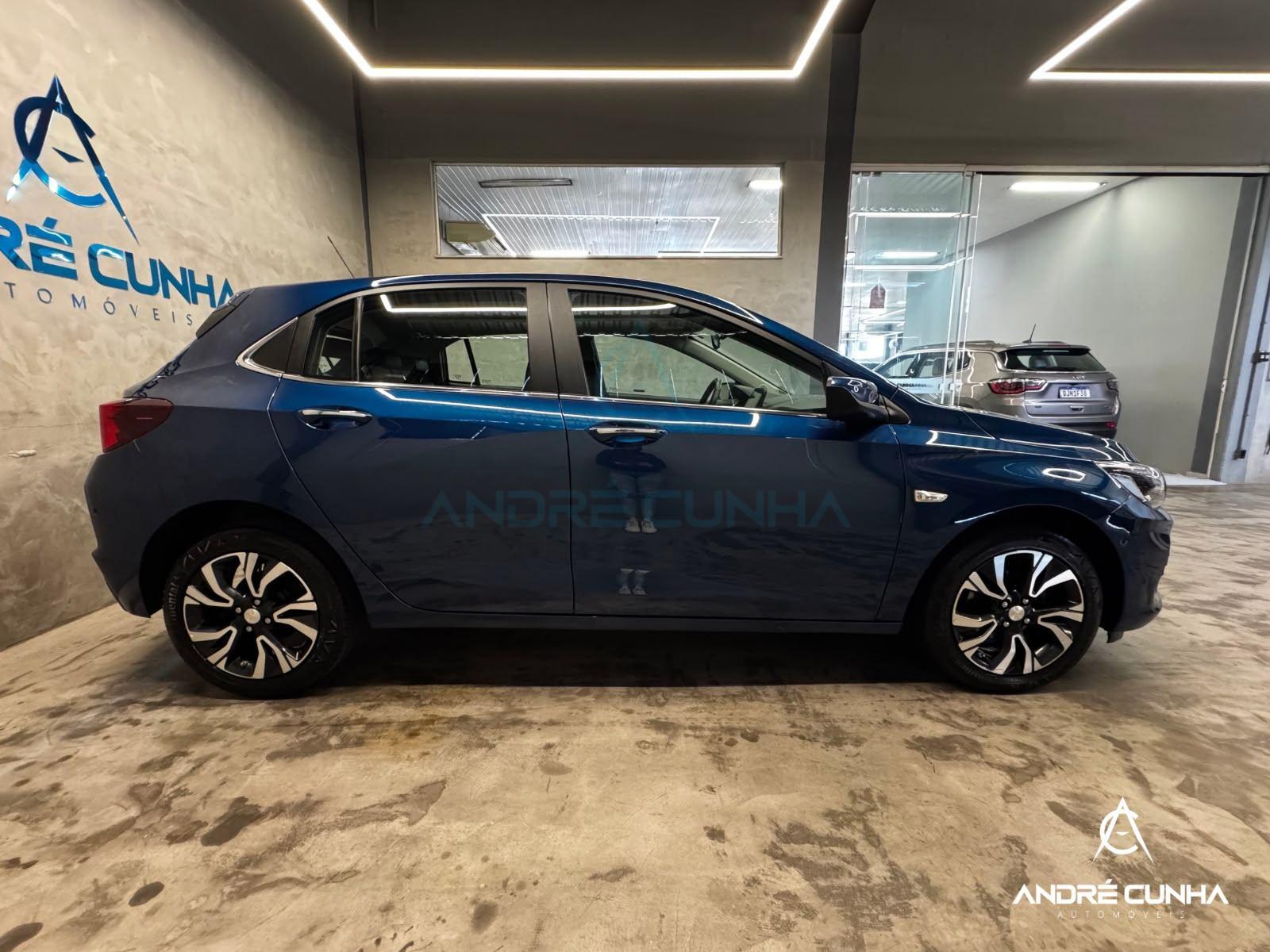 Foto numero 7 do veiculo Chevrolet Onix HATCH PREM. 1.0 12V TB Flex 5p Aut.  - Azul - 2023/2024