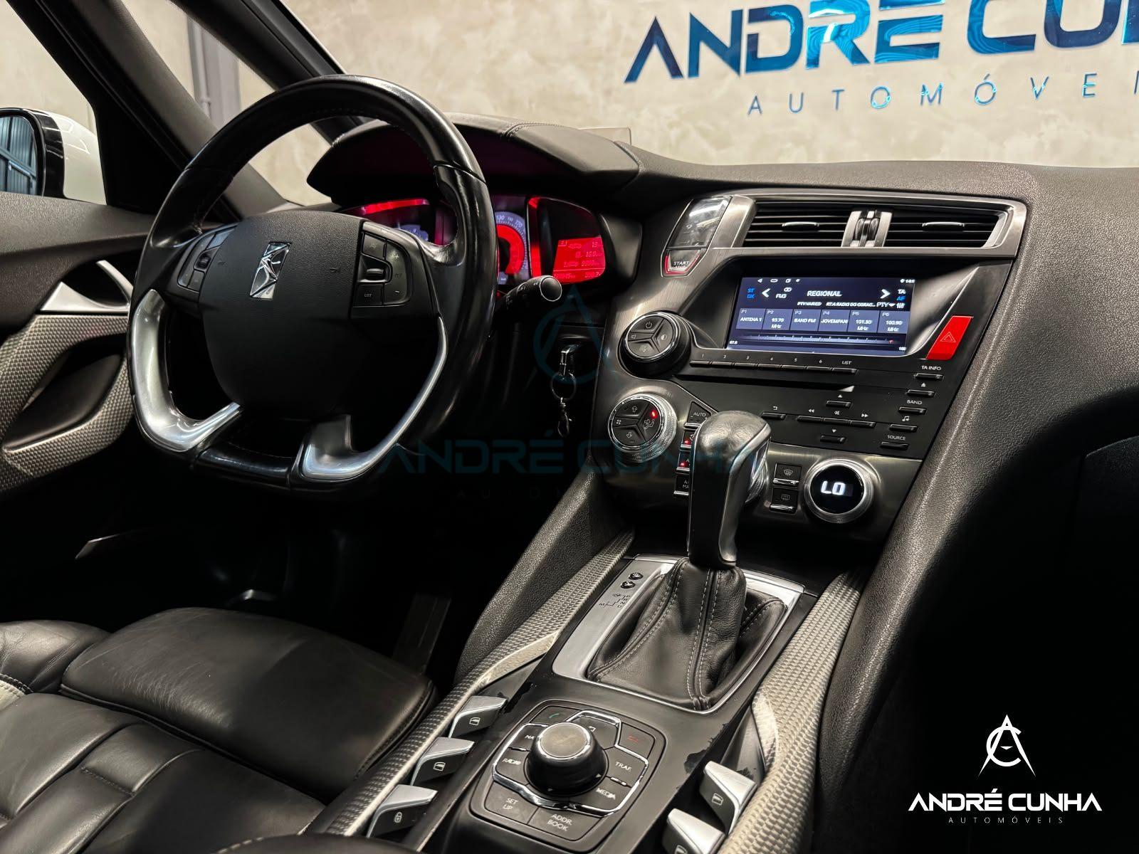 Foto numero 10 do veiculo Citroën DS5 1.6 So Chic Turbo 16V 5p Aut.  - Branca - 2014/2015