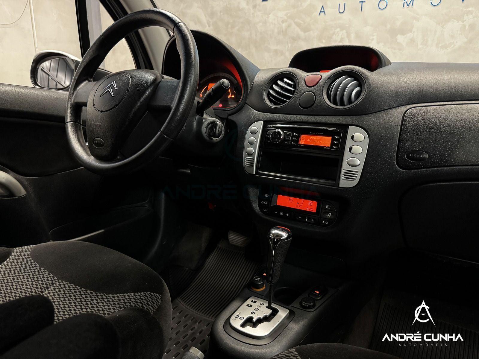 Foto numero 10 do veiculo Citroën C3 Excl. 1.6 VTi Flex Start 16V 5p Aut. - Prata - 2011/2012