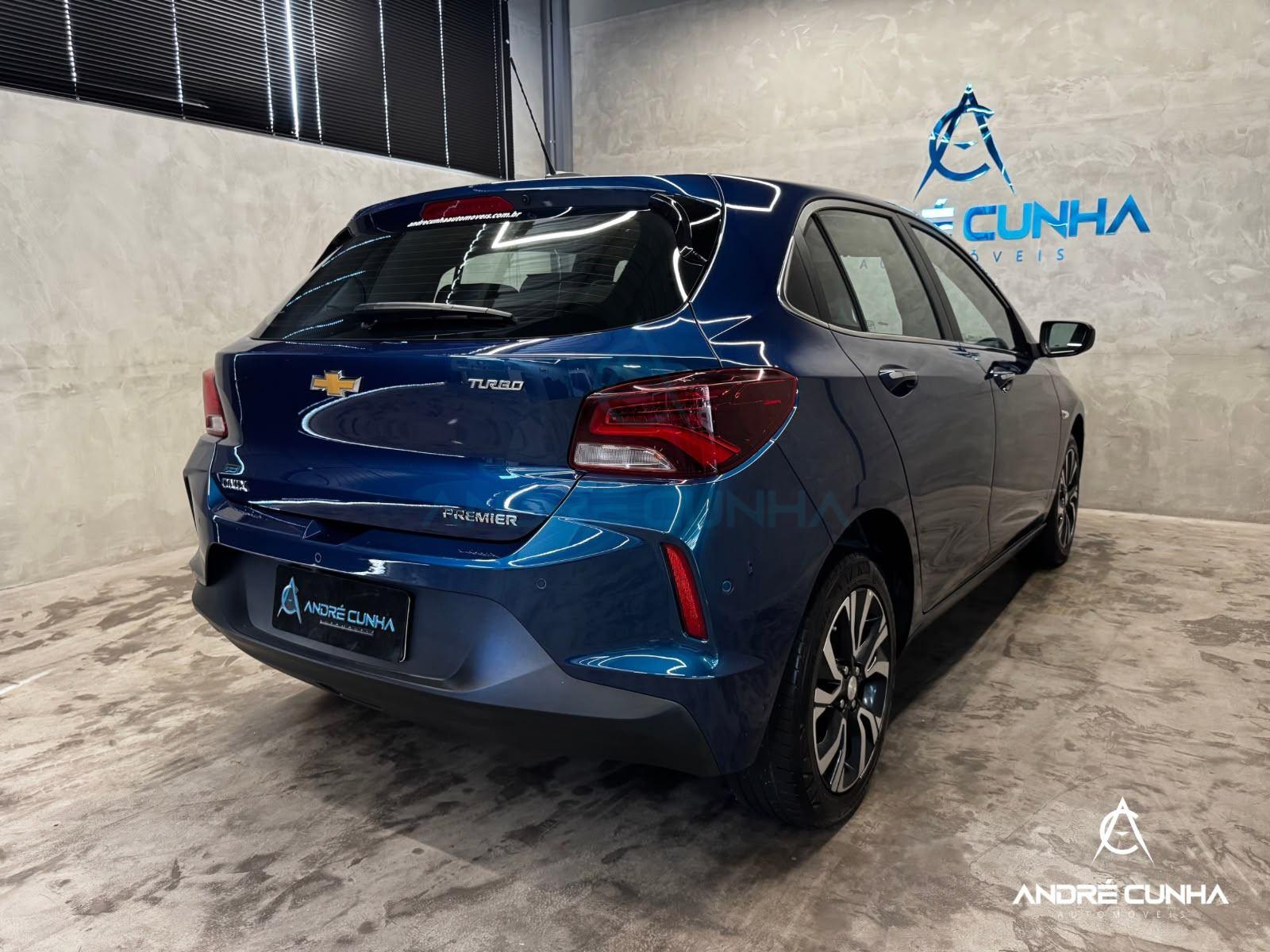 Foto numero 6 do veiculo Chevrolet Onix HATCH PREM. 1.0 12V TB Flex 5p Aut.  - Azul - 2023/2024
