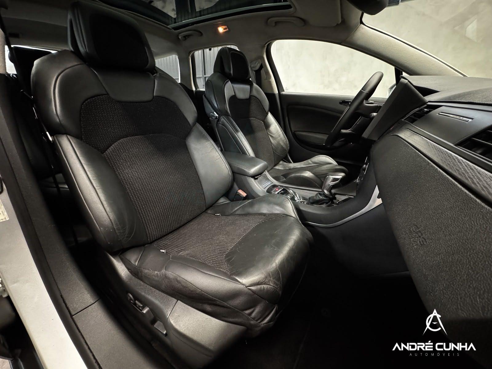 Foto numero 13 do veiculo Citroën C5 Tourer Exclusive 2.0 16V 5p Aut. 2011 - Prata - 2010/2011
