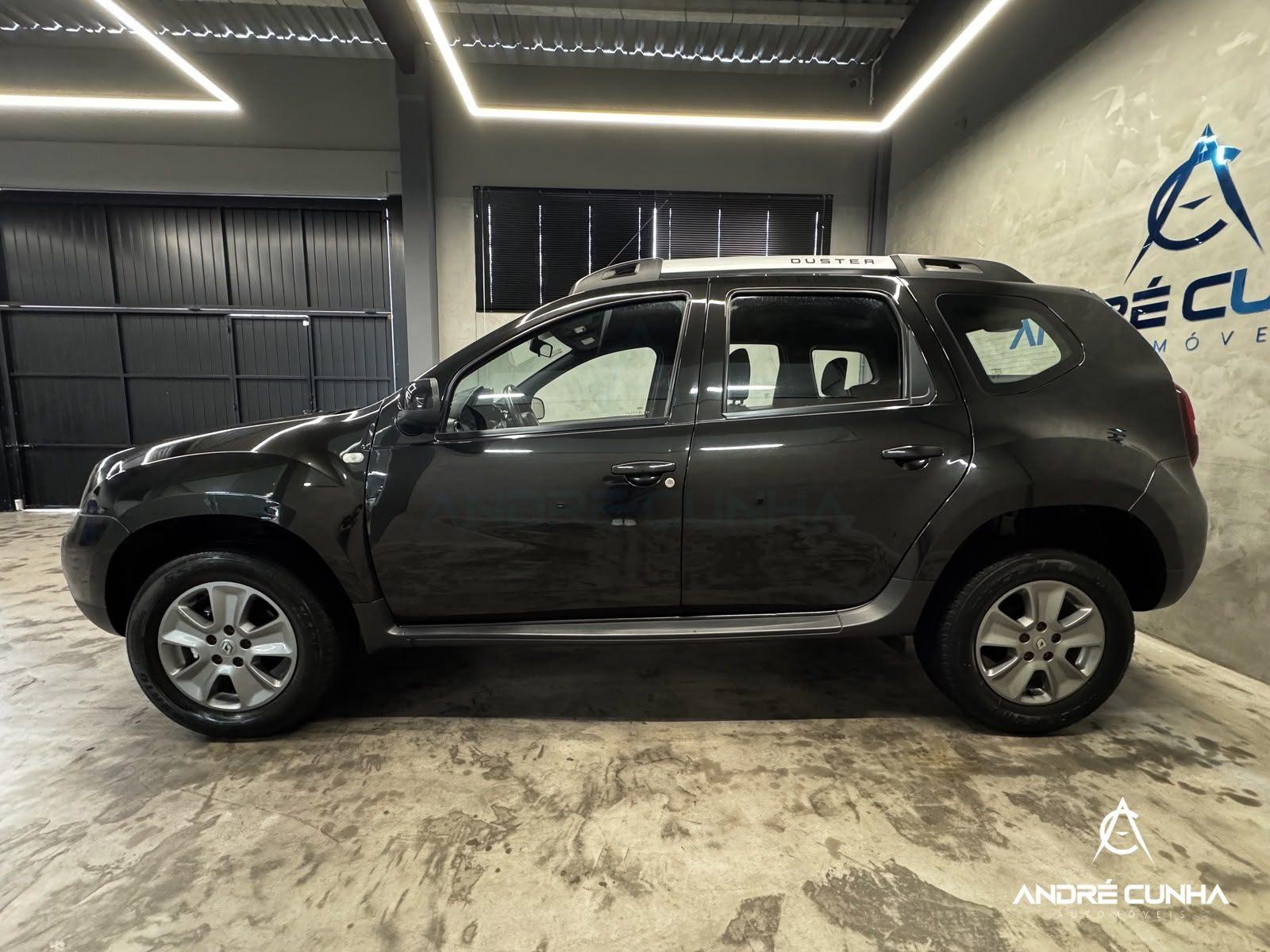 Foto numero 3 do veiculo Renault Duster Dynamique 2.0 Flex 16V Aut.  - Preta - 2018/2019