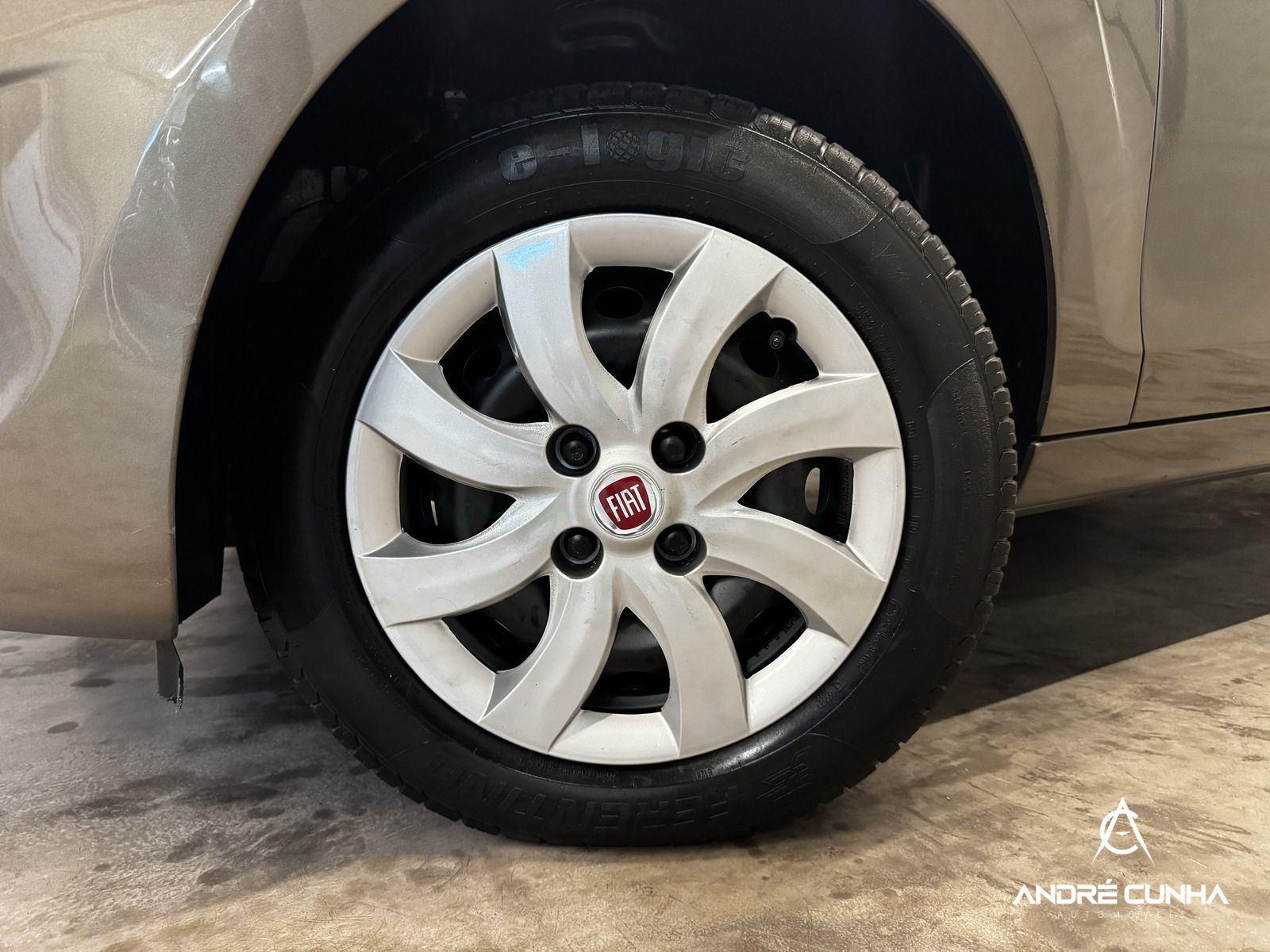 Foto numero 8 do veiculo Fiat Palio ATTRA./ITÁLIA 1.4 EVO F.Flex 8V 5p  - Cinza - 2014/2015