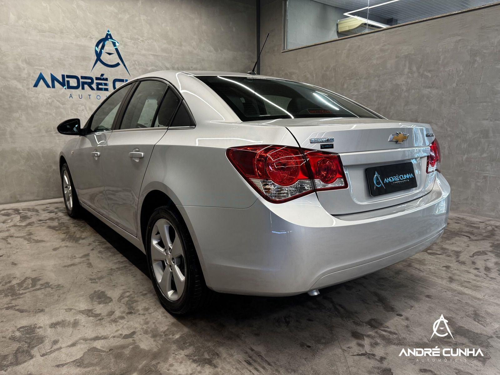 Foto numero 4 do veiculo Chevrolet Cruze LT 1.8 16V FlexPower 4p Aut.  - Prata - 2014/2014