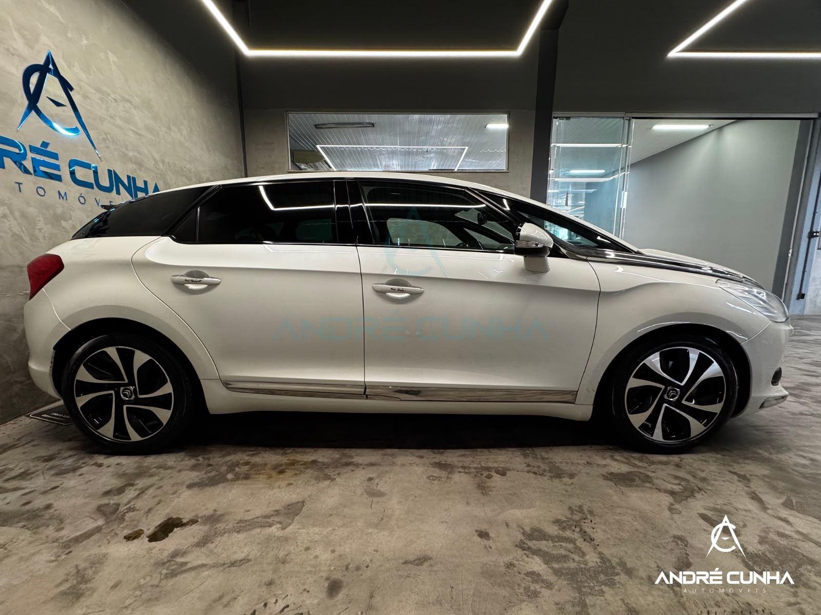 Foto numero 7 do veiculo Citroën DS5 1.6 So Chic Turbo 16V 5p Aut.  - Branca - 2014/2015