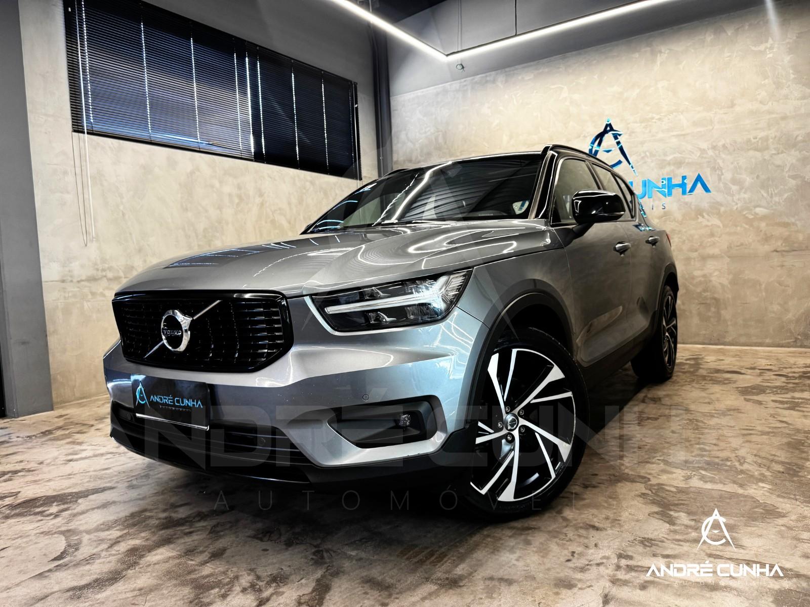 Foto numero 2 do veiculo Volvo XC 40 T-5 R-DESIGN 2.0 252cv AWD  - Cinza - 2018/2019