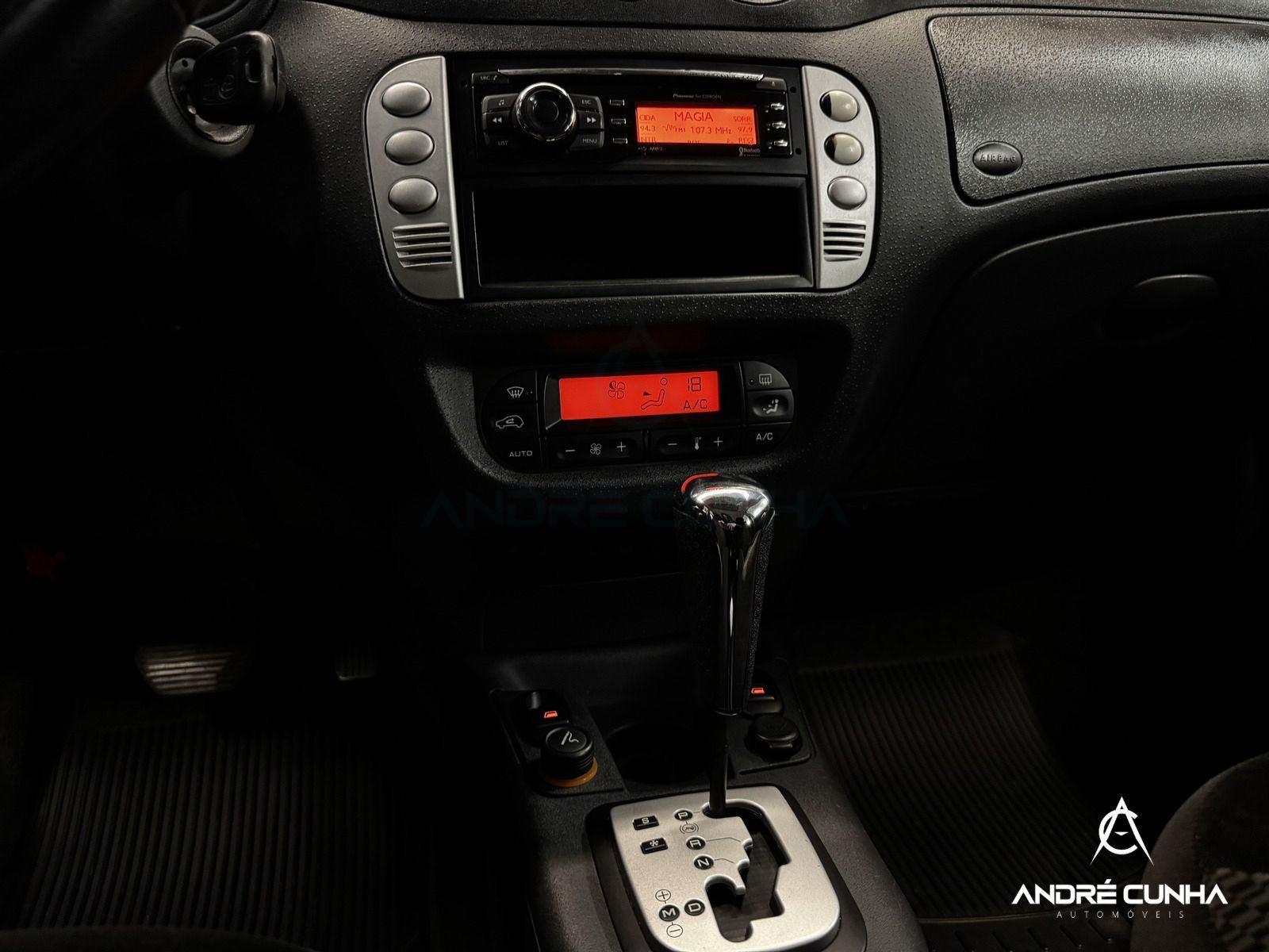 Foto numero 12 do veiculo Citroën C3 Excl. 1.6 VTi Flex Start 16V 5p Aut. - Prata - 2011/2012