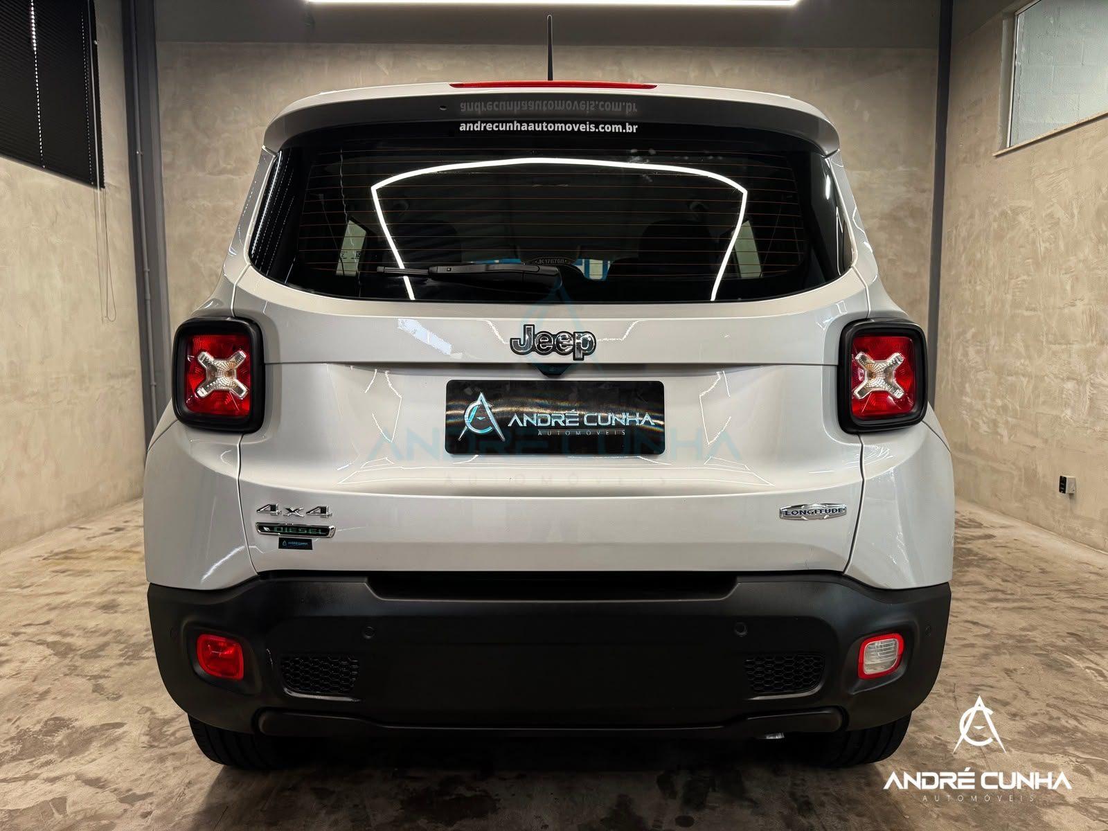 Foto numero 5 do veiculo Jeep Renegade Longitude 2.0 4x4 TB Diesel Aut  - Prata - 2018/2018