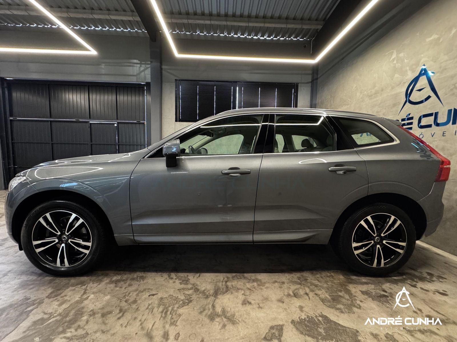 Foto numero 3 do veiculo Volvo XC60 T-5 MOMENTUM 2.0 254cv AWD 5p  - Cinza - 2018/2019
