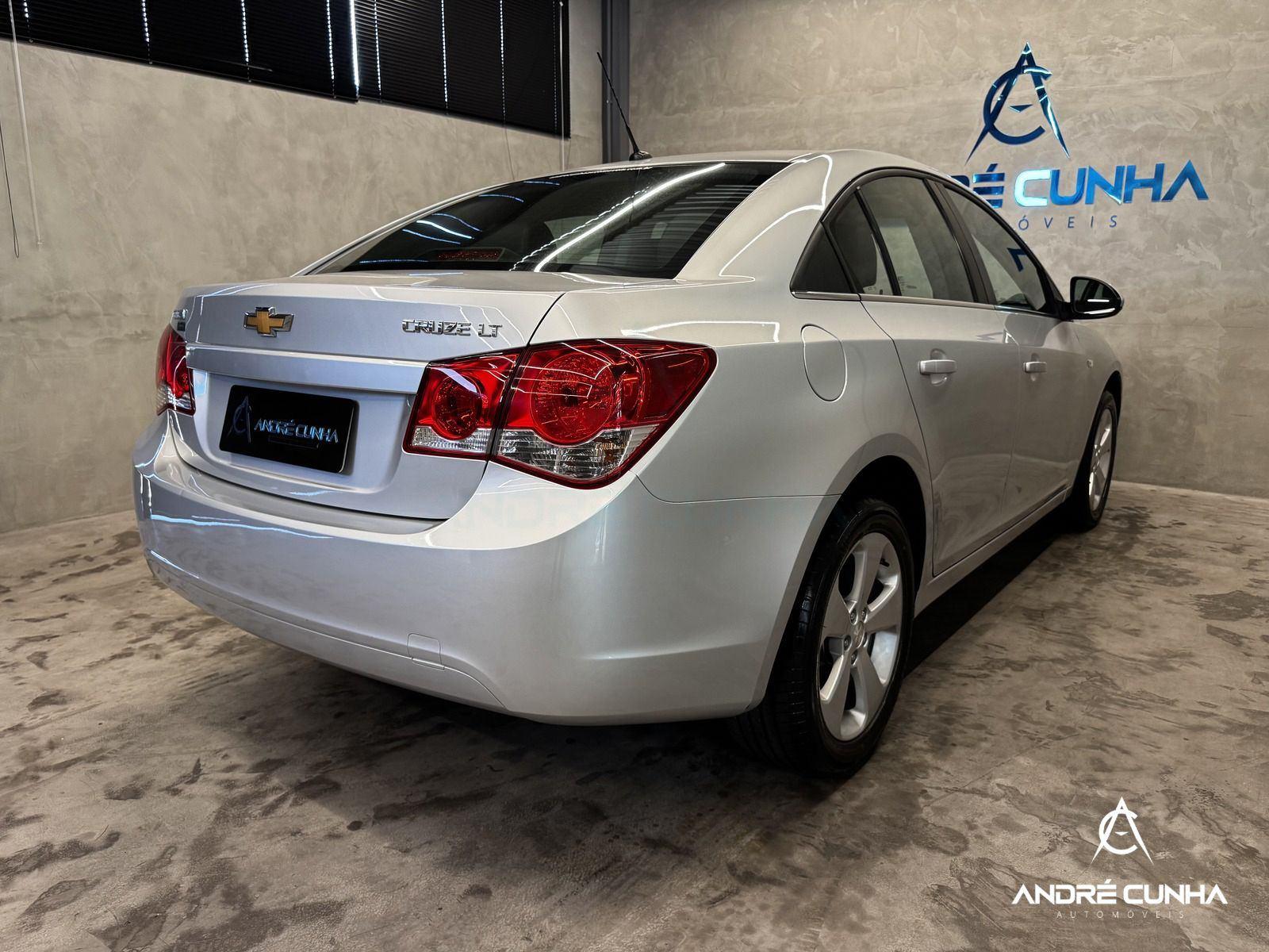 Foto numero 6 do veiculo Chevrolet Cruze LT 1.8 16V FlexPower 4p Aut.  - Prata - 2014/2014
