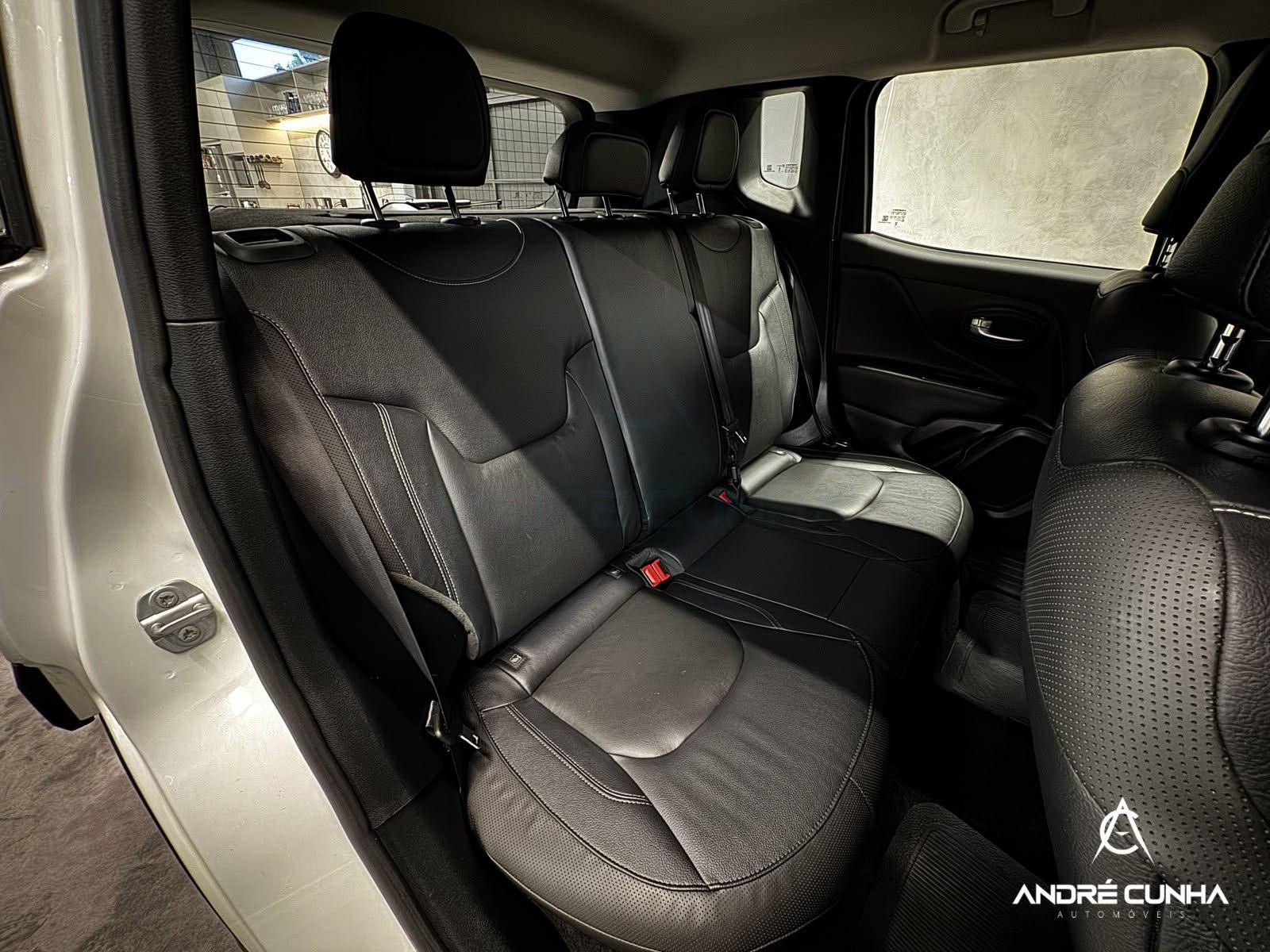 Foto numero 15 do veiculo Jeep Renegade Long. T270 1.3 TB 4x2 Flex Aut.  - Branca - 2023/2023