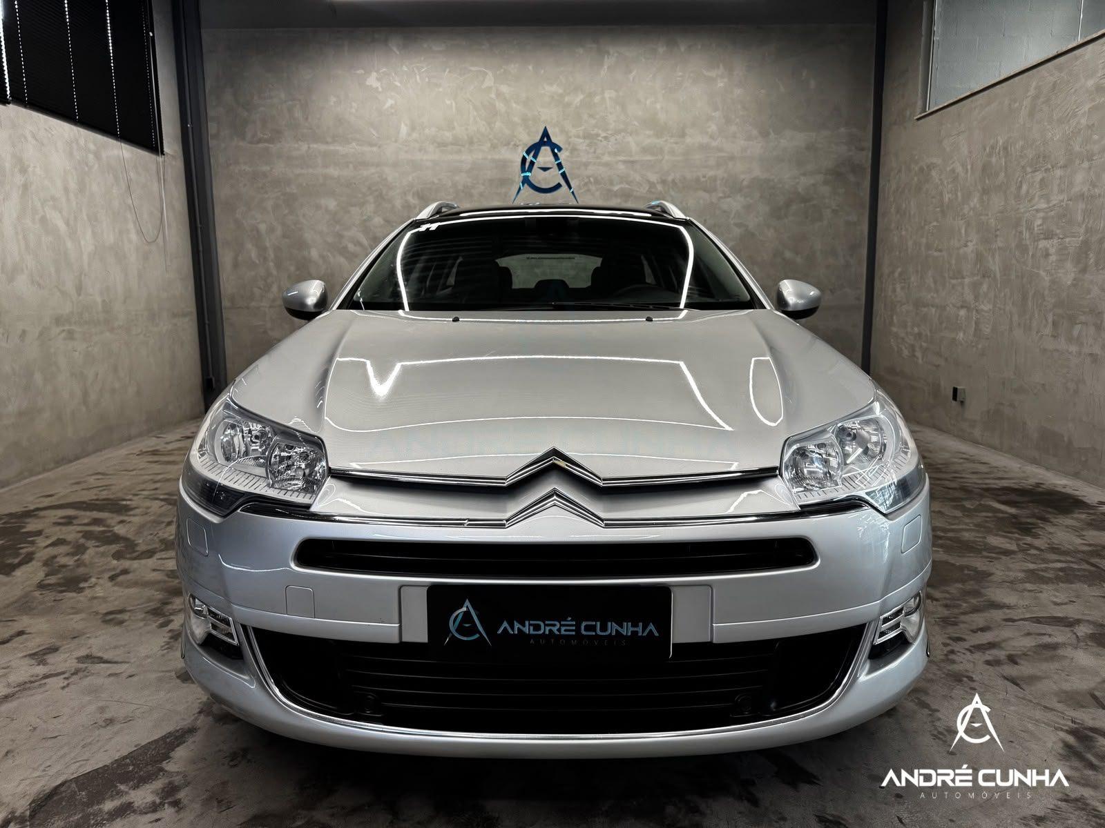 Foto numero 1 do veiculo Citroën C5 Tourer Exclusive 2.0 16V 5p Aut. 2011 - Prata - 2010/2011