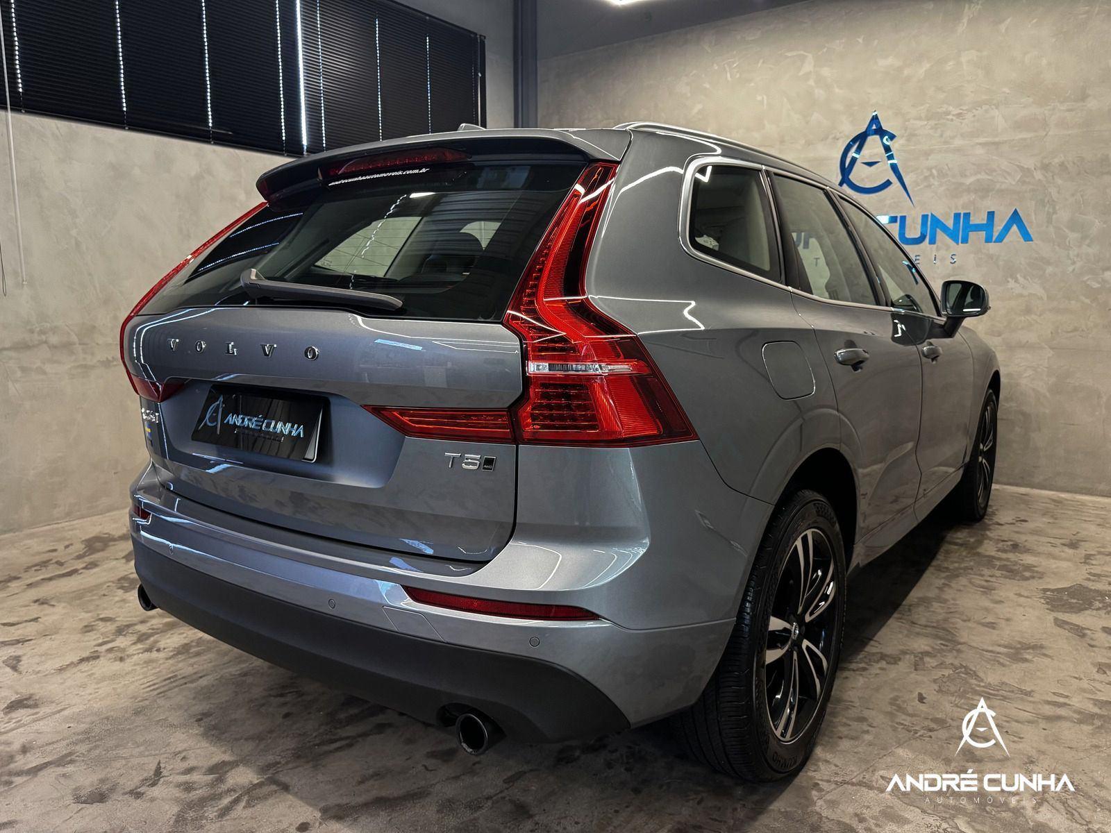 Foto numero 6 do veiculo Volvo XC60 T-5 MOMENTUM 2.0 254cv AWD 5p  - Cinza - 2018/2019