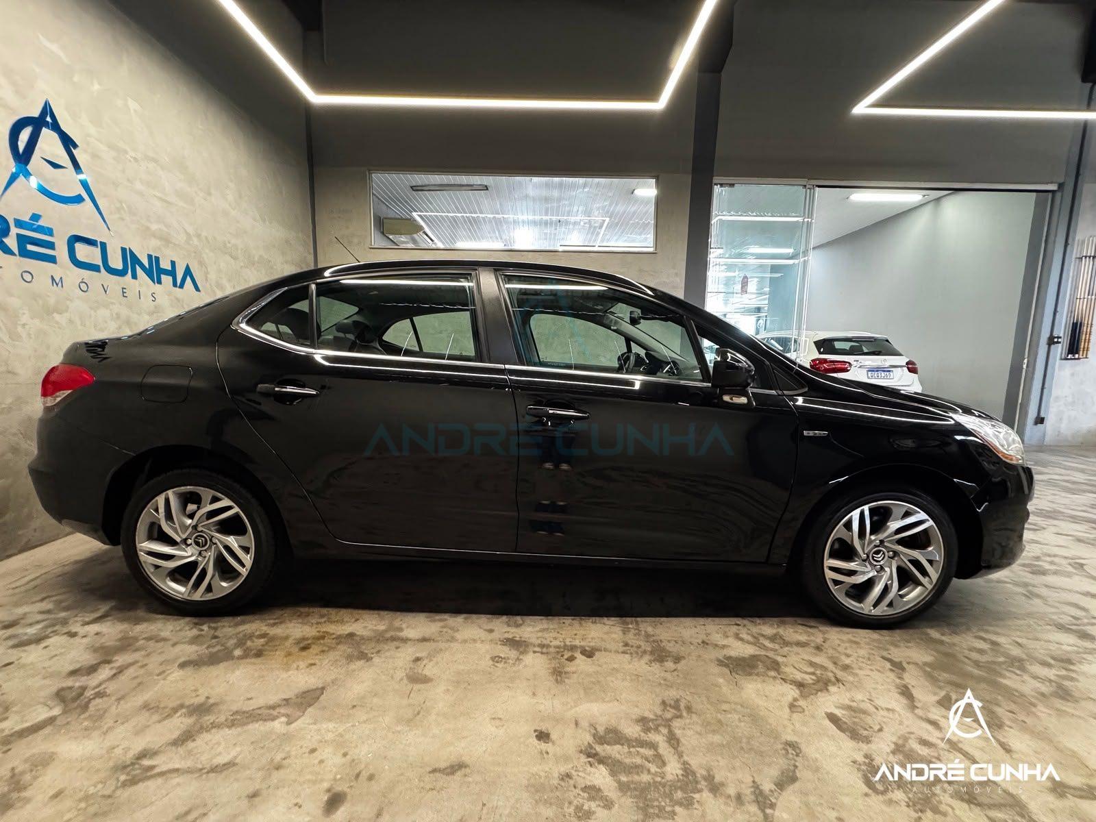 Foto numero 7 do veiculo Citroën C4 LOUNGE Exclusive 1.6 Turbo Flex Aut. - Preta - 2015/2015