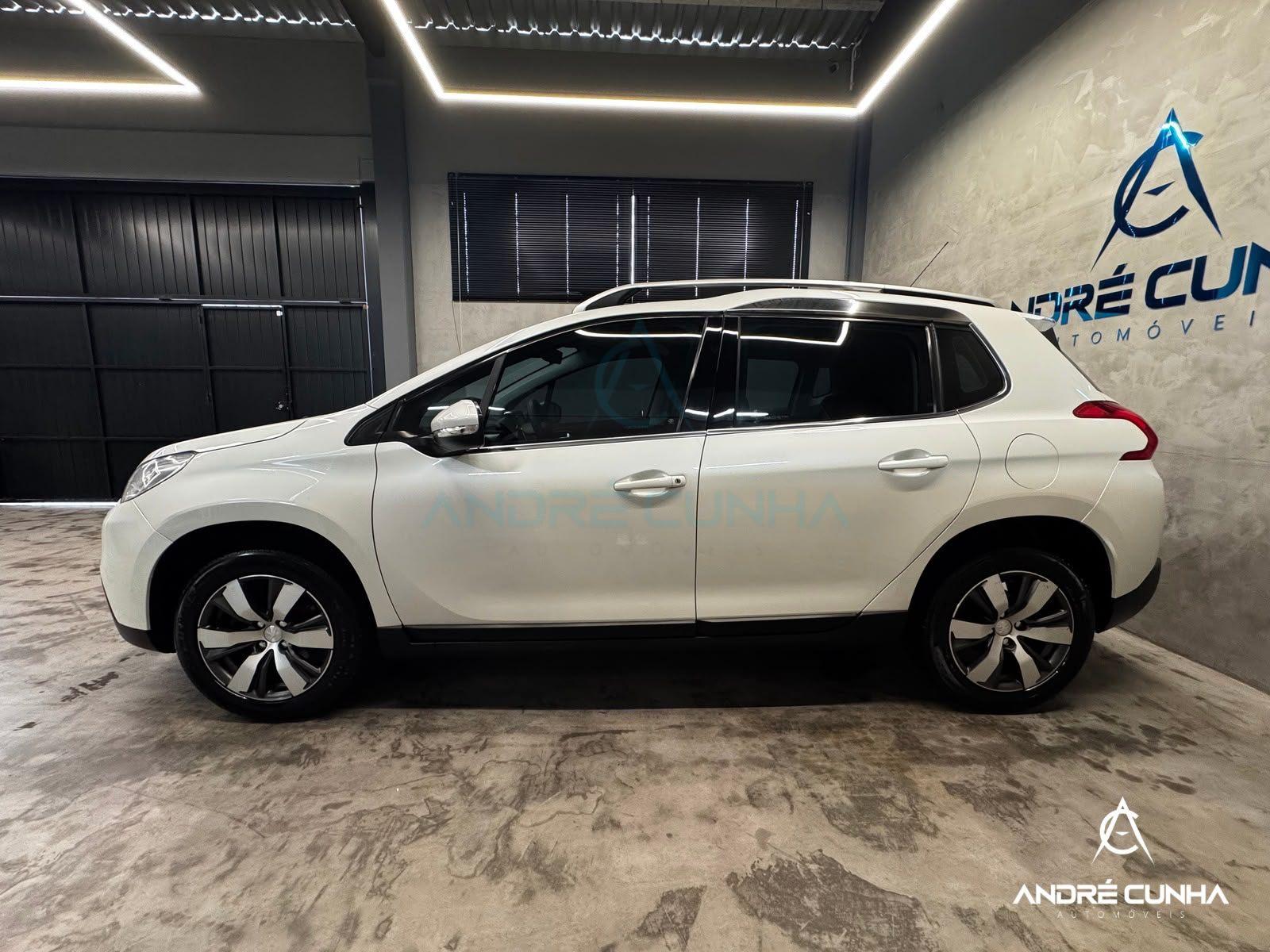 Foto numero 3 do veiculo Peugeot 2008 Griffe 1.6 Flex 16V 5p Aut.  - Branca - 2015/2016