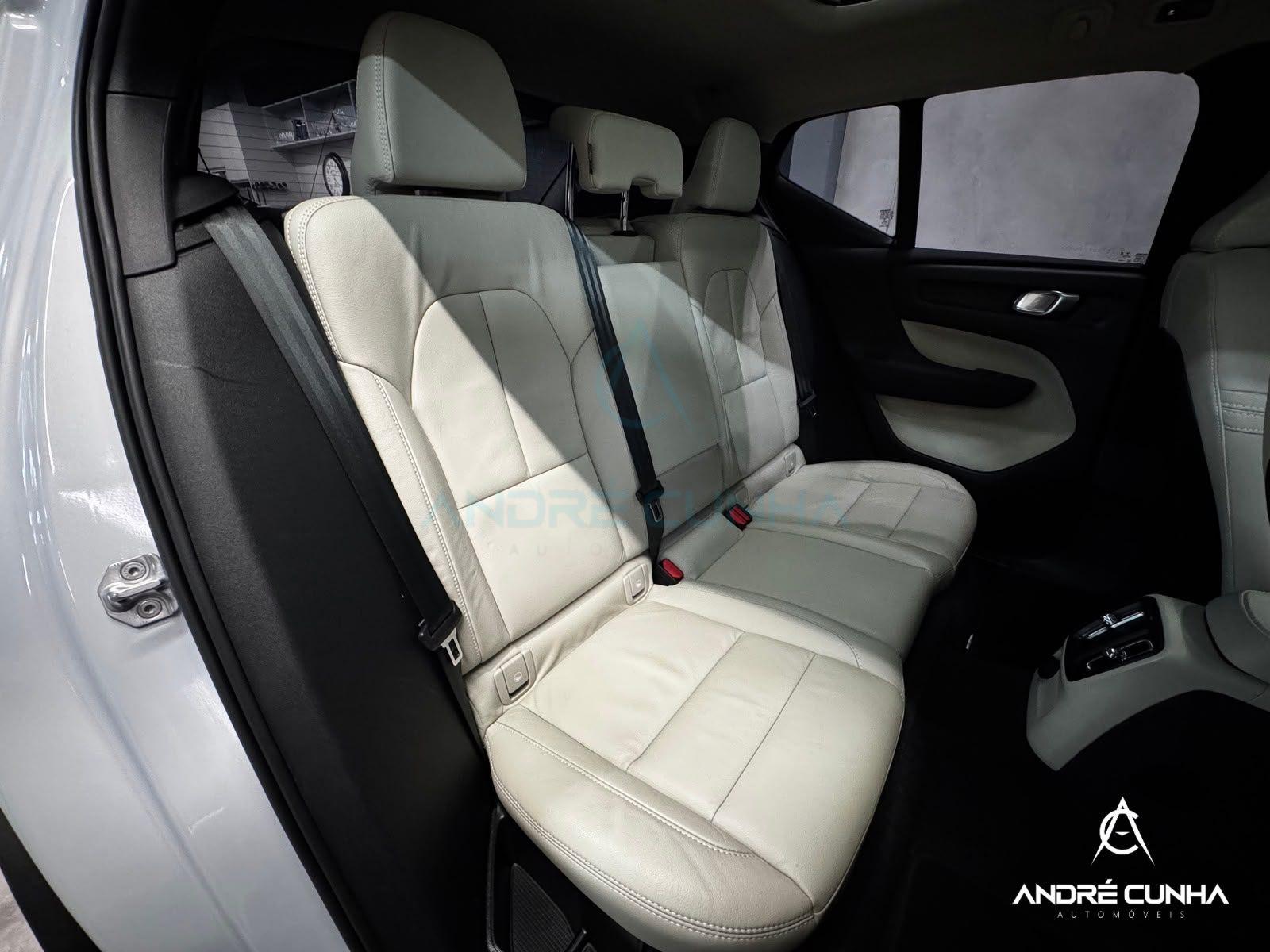 Foto numero 15 do veiculo Volvo XC40 T-5 INSCRIPTION 1.5 FWD (Híbrido)  - Prata - 2021/2022