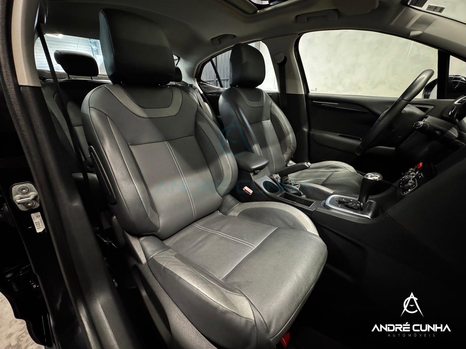 Foto numero 13 do veiculo Citroën C4 LOUNGE Exclusive 1.6 Turbo Flex Aut. - Preta - 2015/2015