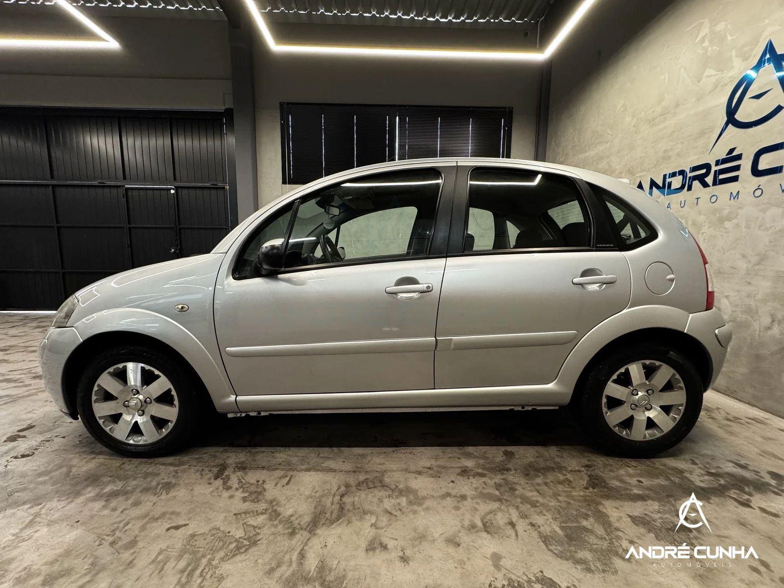 Foto numero 3 do veiculo Citroën C3 Excl. 1.6 VTi Flex Start 16V 5p Aut. - Prata - 2011/2012