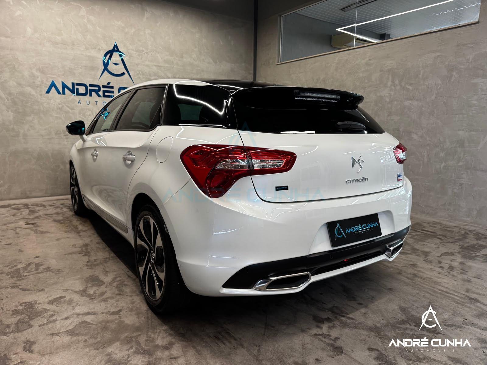 Foto numero 4 do veiculo Citroën DS5 1.6 So Chic Turbo 16V 5p Aut.  - Branca - 2014/2015