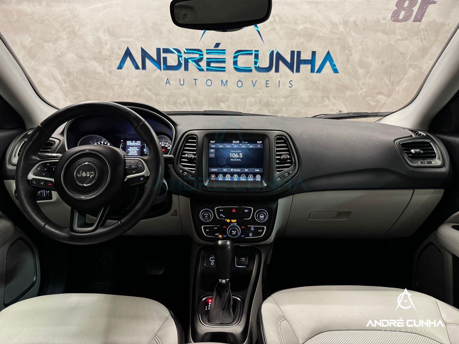 Foto numero 9 do veiculo Jeep Compass LONGITUDE 2.0 4x2 Flex 16V Aut. - Cinza - 2018/2018