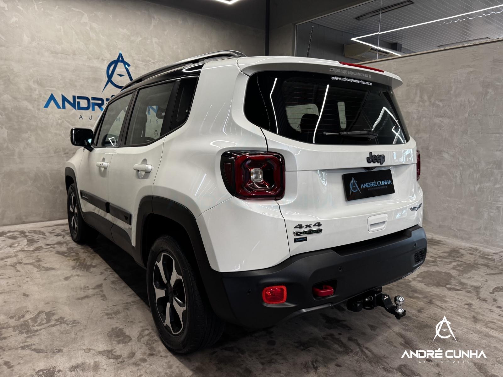 Foto numero 4 do veiculo Jeep Renegade Trailhawk 2.0 4x4 TB Diesel Aut  - Branca - 2021/2021