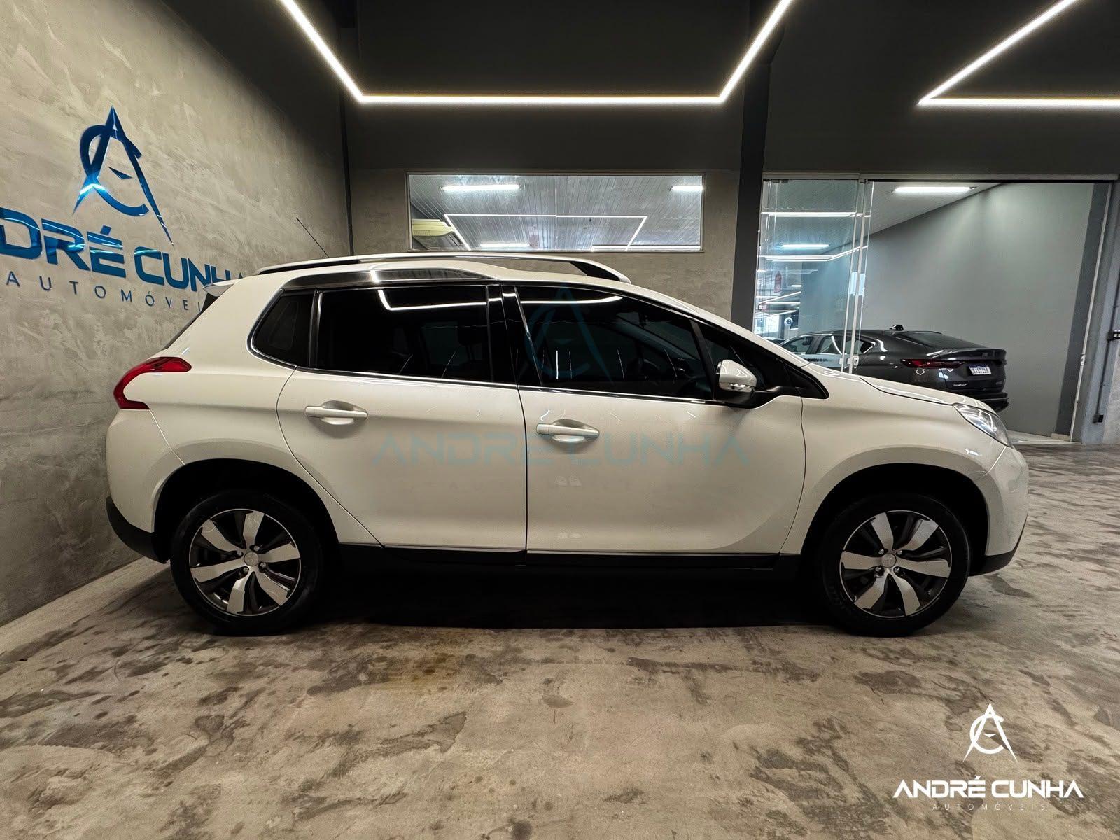 Foto numero 7 do veiculo Peugeot 2008 Griffe 1.6 Flex 16V 5p Aut.  - Branca - 2015/2016