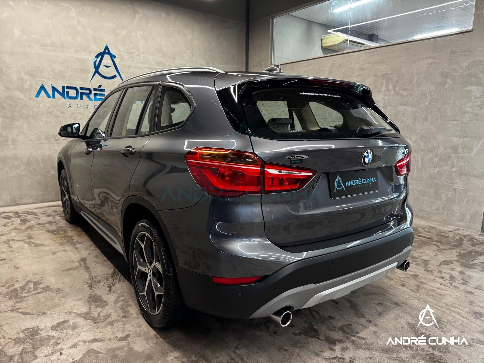 Foto numero 4 do veiculo BMW X1 SDRIVE 20i 2.0/2.0 TB Acti.Flex Aut.  - Cinza - 2017/2018