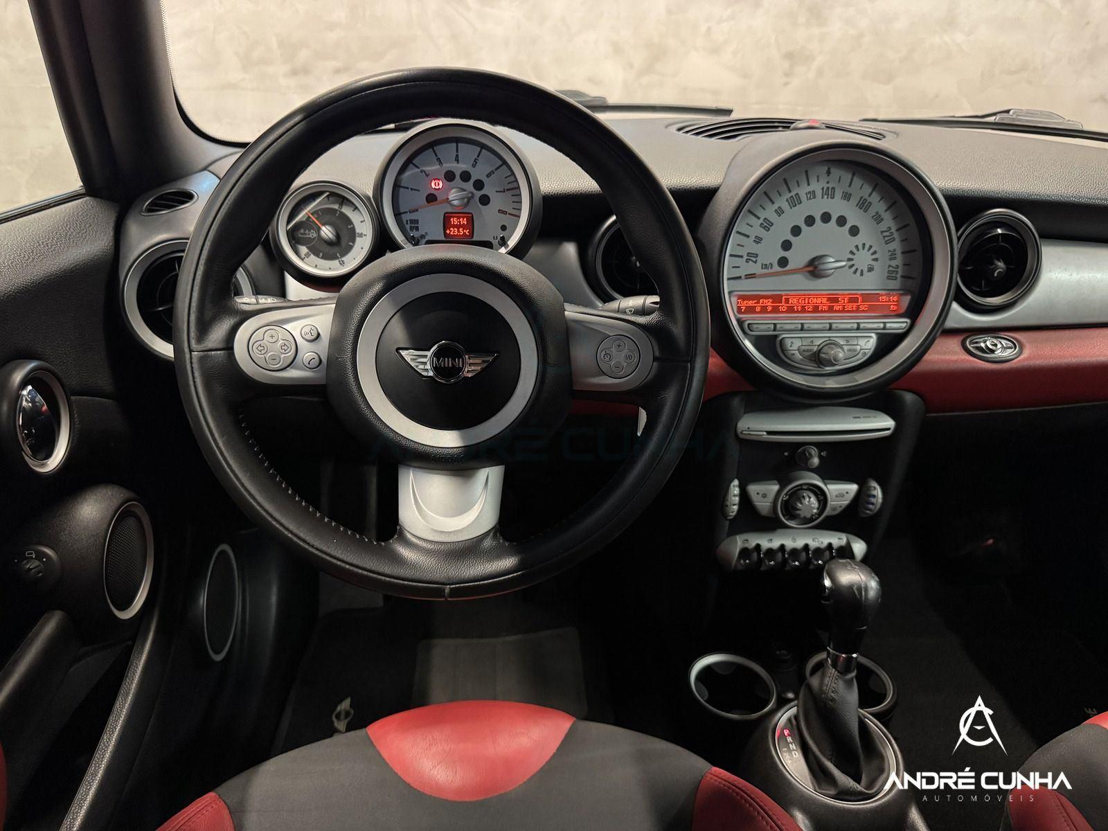 Foto numero 11 do veiculo Mini Cooper Cabrio 1.6 Aut.  - Vermelha - 2010/2011