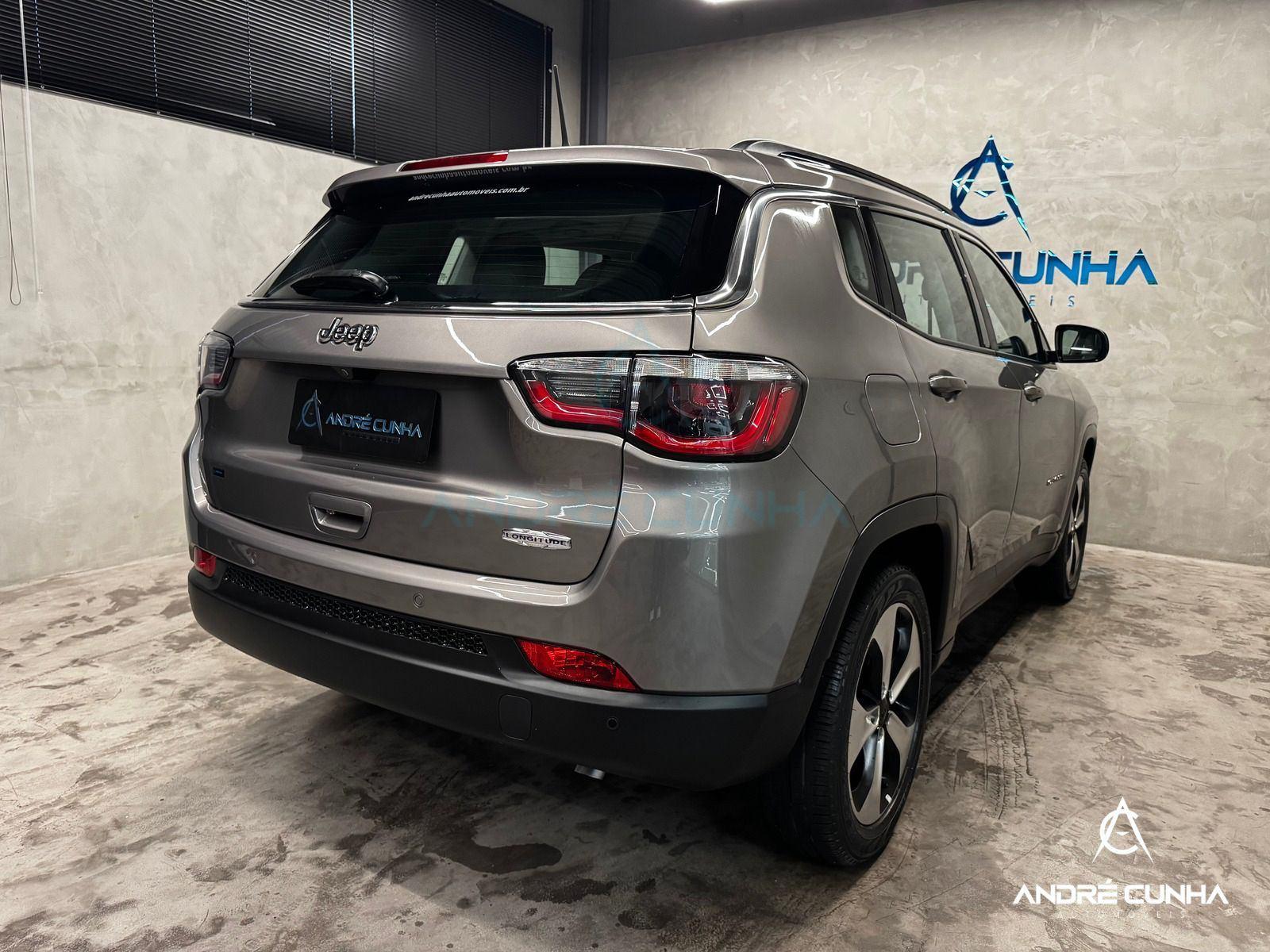 Foto numero 6 do veiculo Jeep Compass LONGITUDE 2.0 4x2 Flex 16V Aut. - Cinza - 2018/2018
