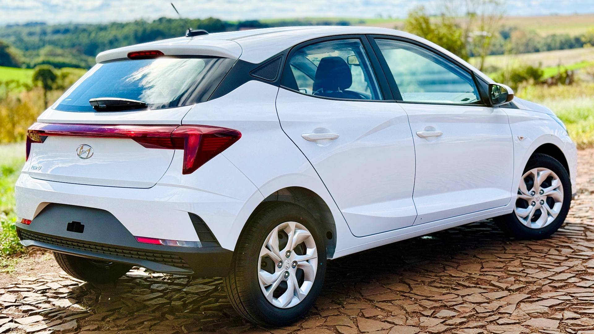 Foto numero 4 do veiculo Hyundai HB20 Comfort 1.0 Flex 12V Mec.  - Branca - 2026/2026