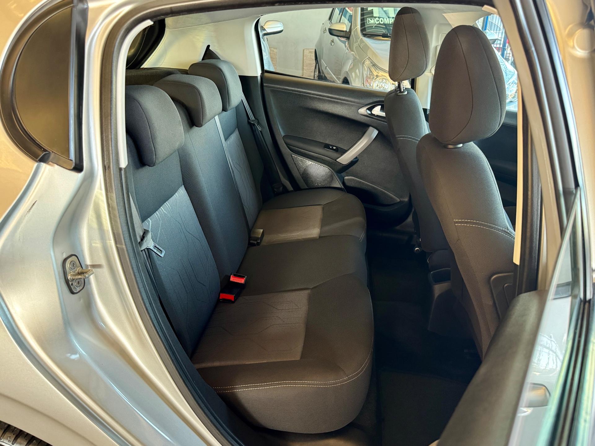 Foto numero 15 do veiculo Peugeot 208 Allure 1.6 Flex 16V 5p Aut.  - Prata - 2017/2017