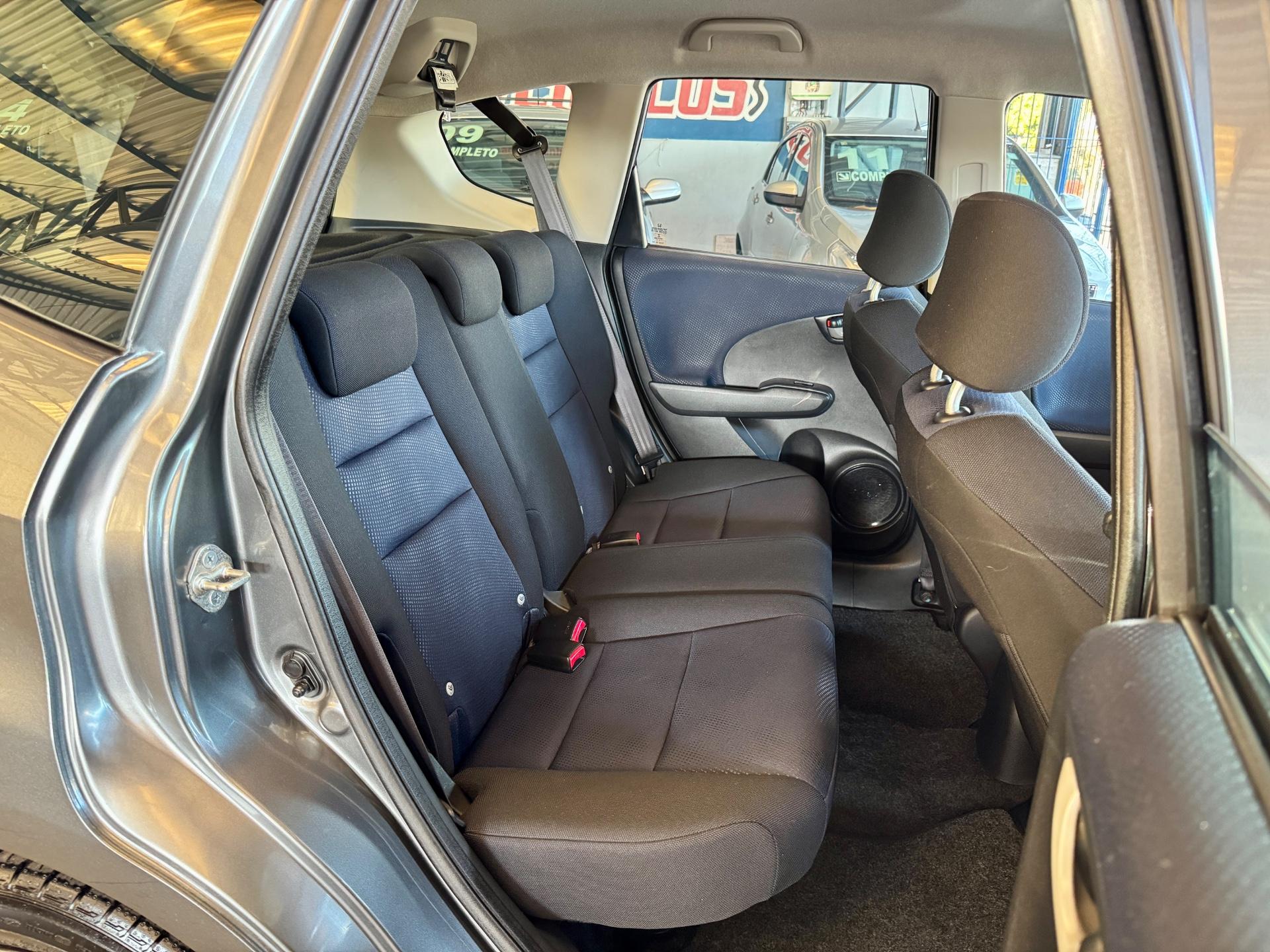 Foto numero 12 do veiculo Honda Fit DX 1.4 Flex 16V 5p Mec.  - Cinza - 2013/2014