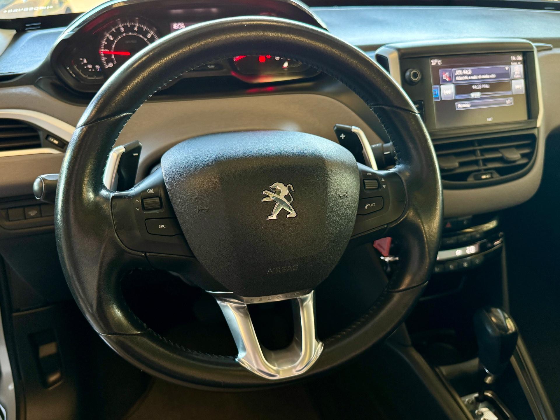 Foto numero 8 do veiculo Peugeot 208 Allure 1.6 Flex 16V 5p Aut.  - Prata - 2017/2017