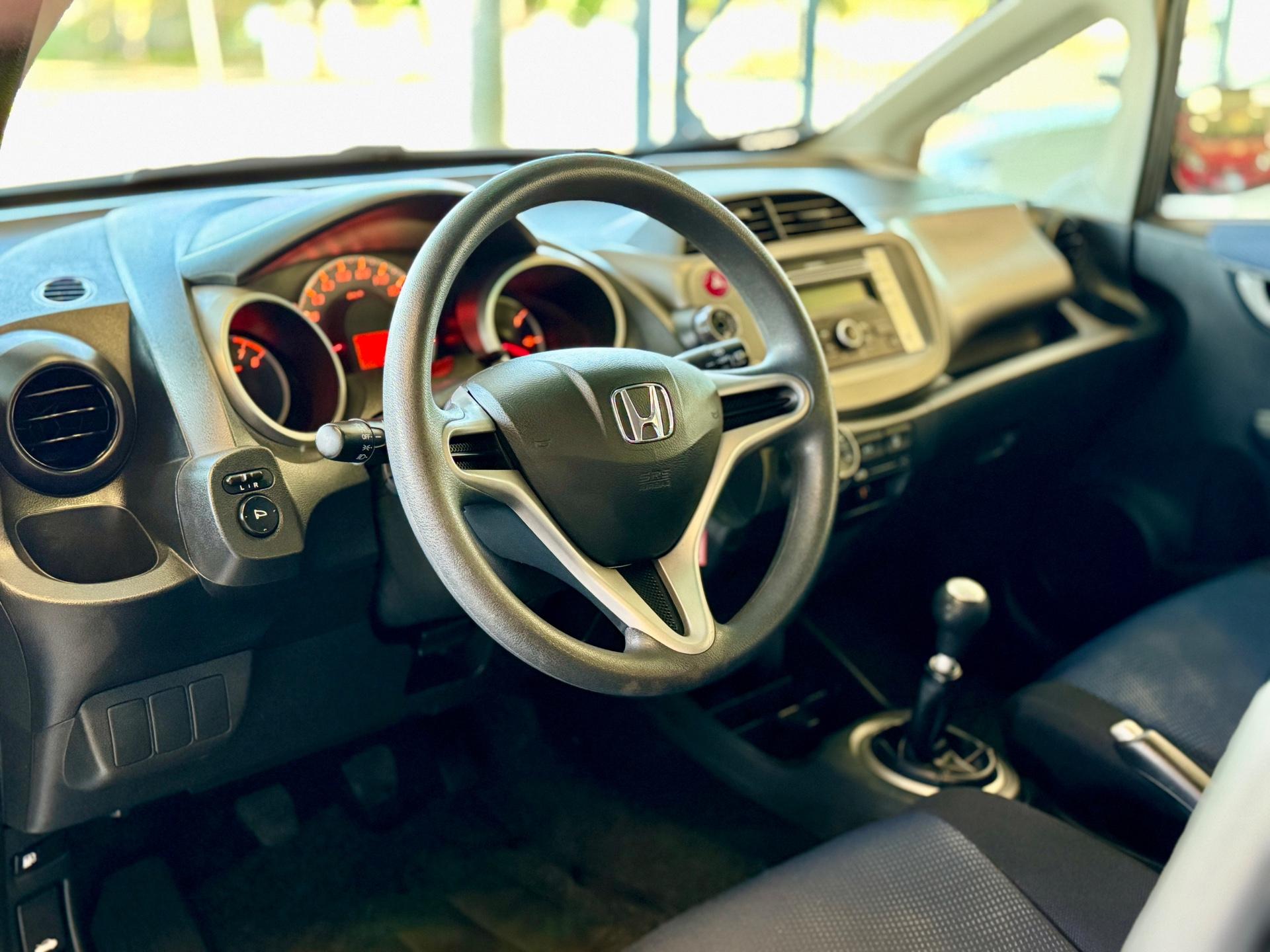 Foto numero 11 do veiculo Honda Fit DX 1.4 Flex 16V 5p Mec.  - Cinza - 2013/2014