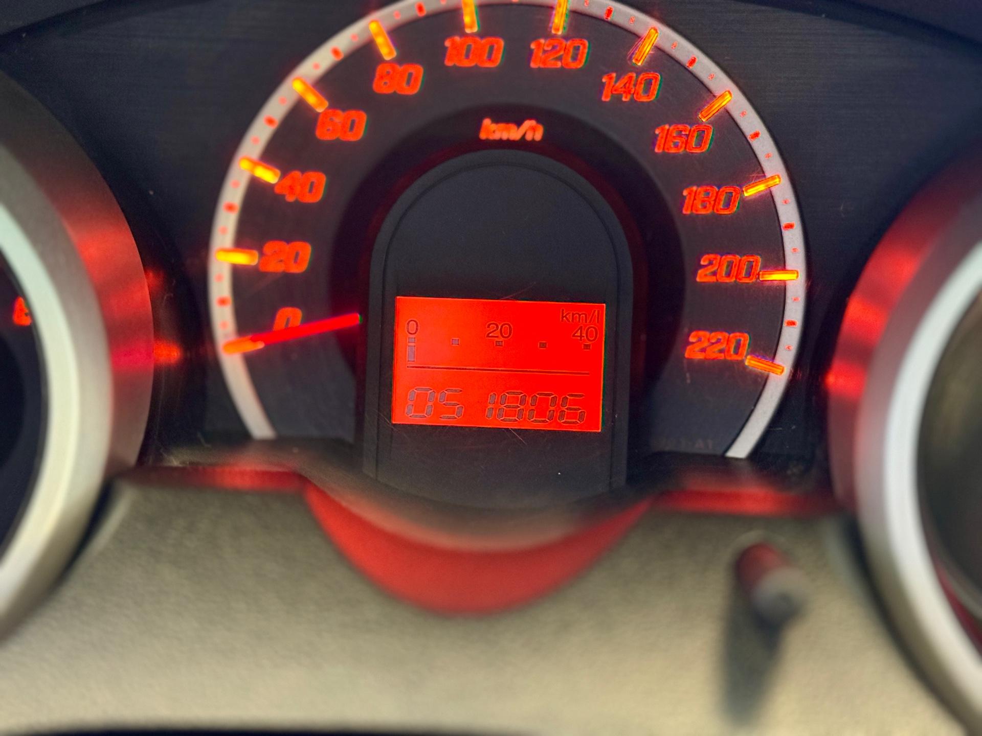 Foto numero 13 do veiculo Honda Fit DX 1.4 Flex 16V 5p Mec.  - Cinza - 2013/2014