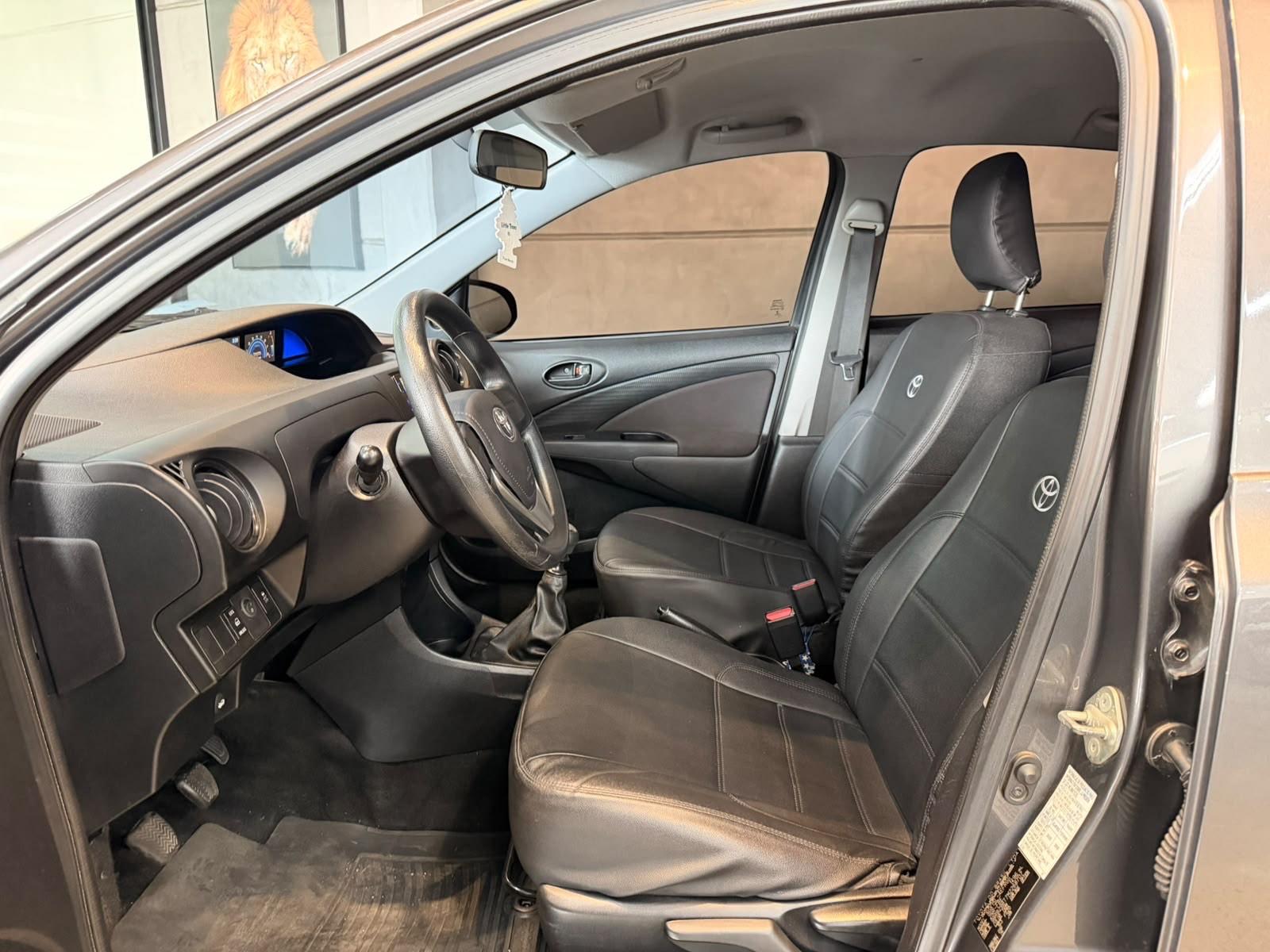 Foto numero 12 do veiculo Toyota Etios SEDAN X MT - Cinza - 2021/2021