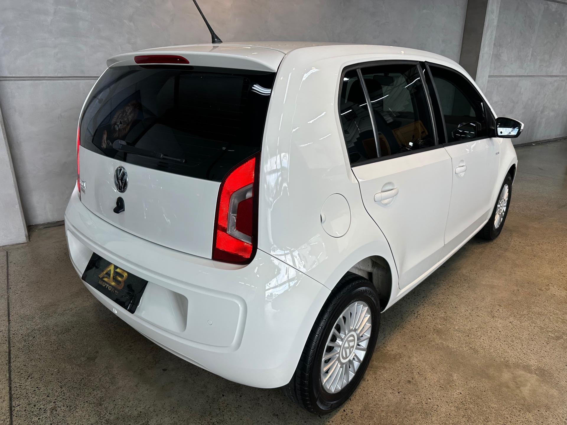 Foto numero 3 do veiculo Volkswagen Up MOVE AUTOMÁTICO - Branca - 2016/2017