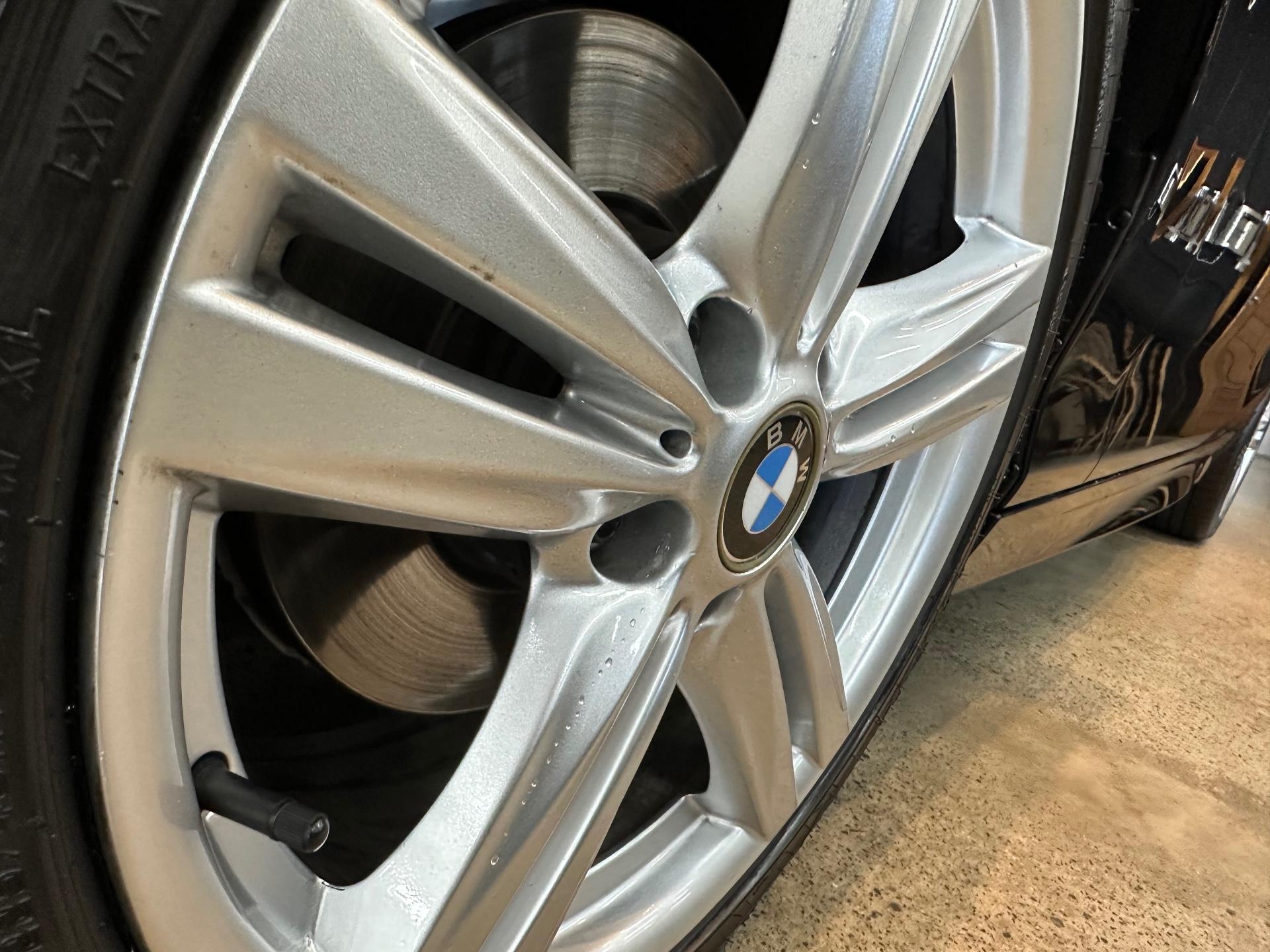Foto numero 15 do veiculo BMW 125i /  1A51 - Preta - 2013/2014
