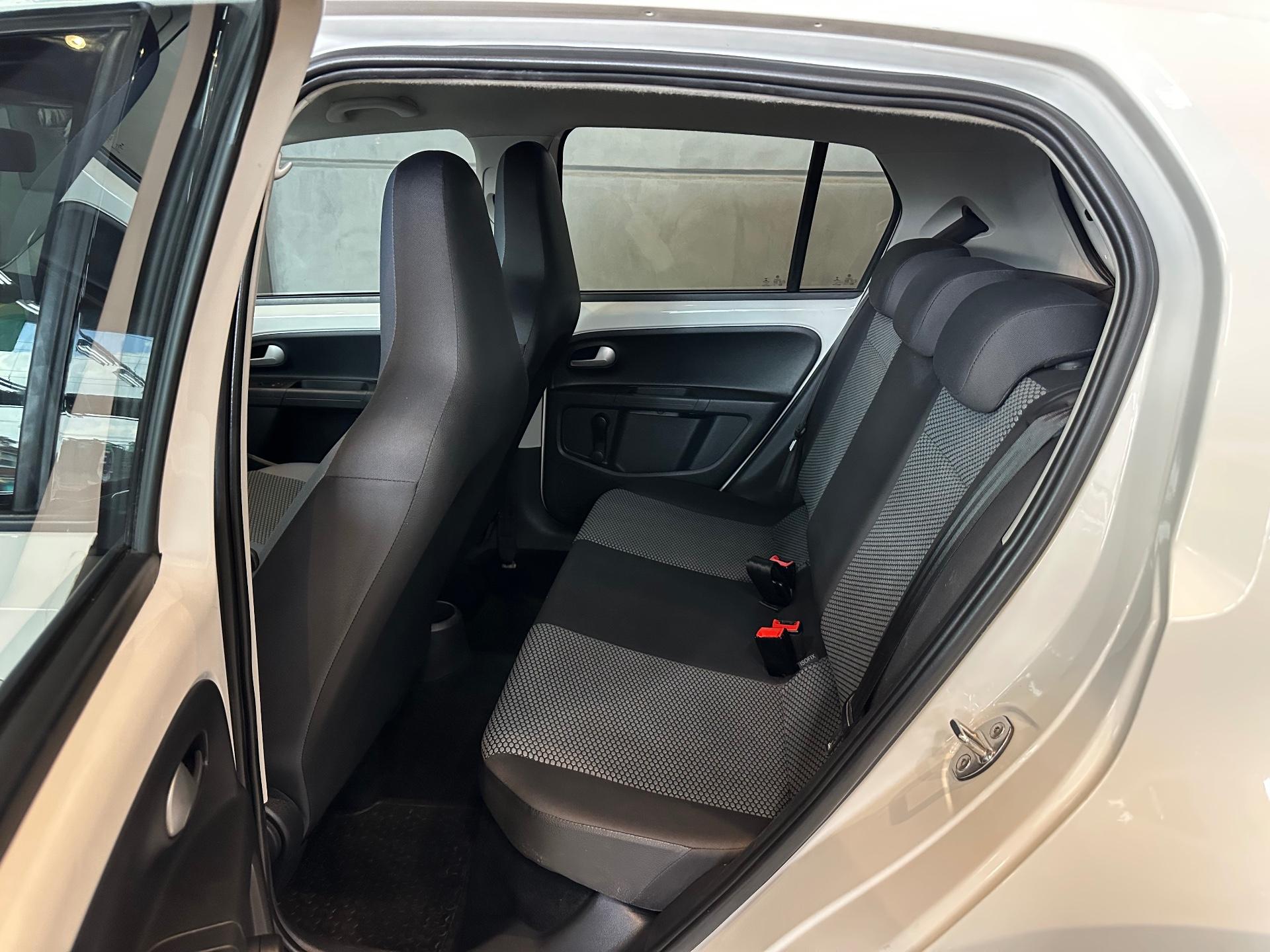 Foto numero 14 do veiculo Volkswagen Up MOVE AUTOMÁTICO - Branca - 2016/2017