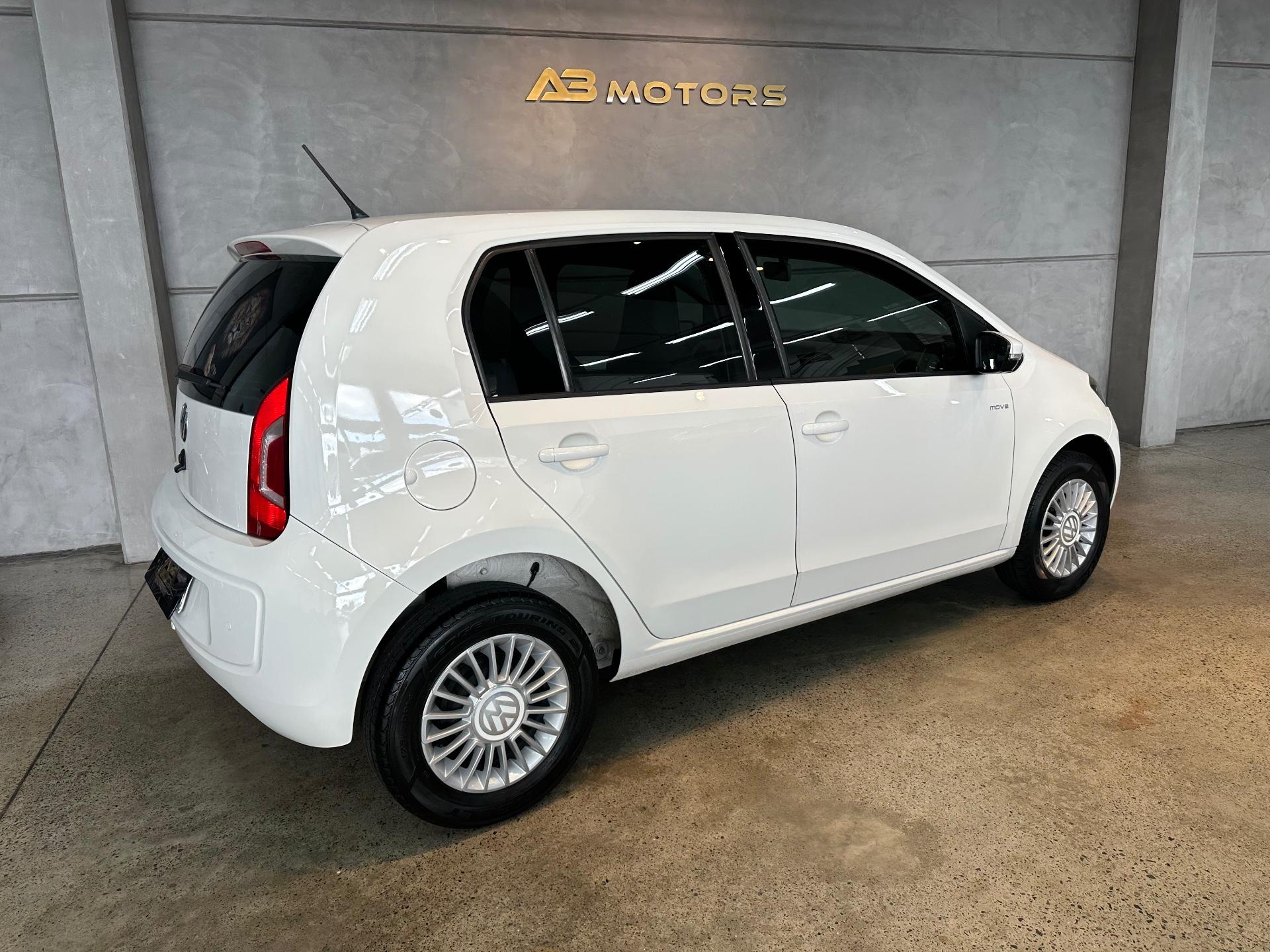 Foto numero 5 do veiculo Volkswagen Up MOVE AUTOMÁTICO - Branca - 2016/2017
